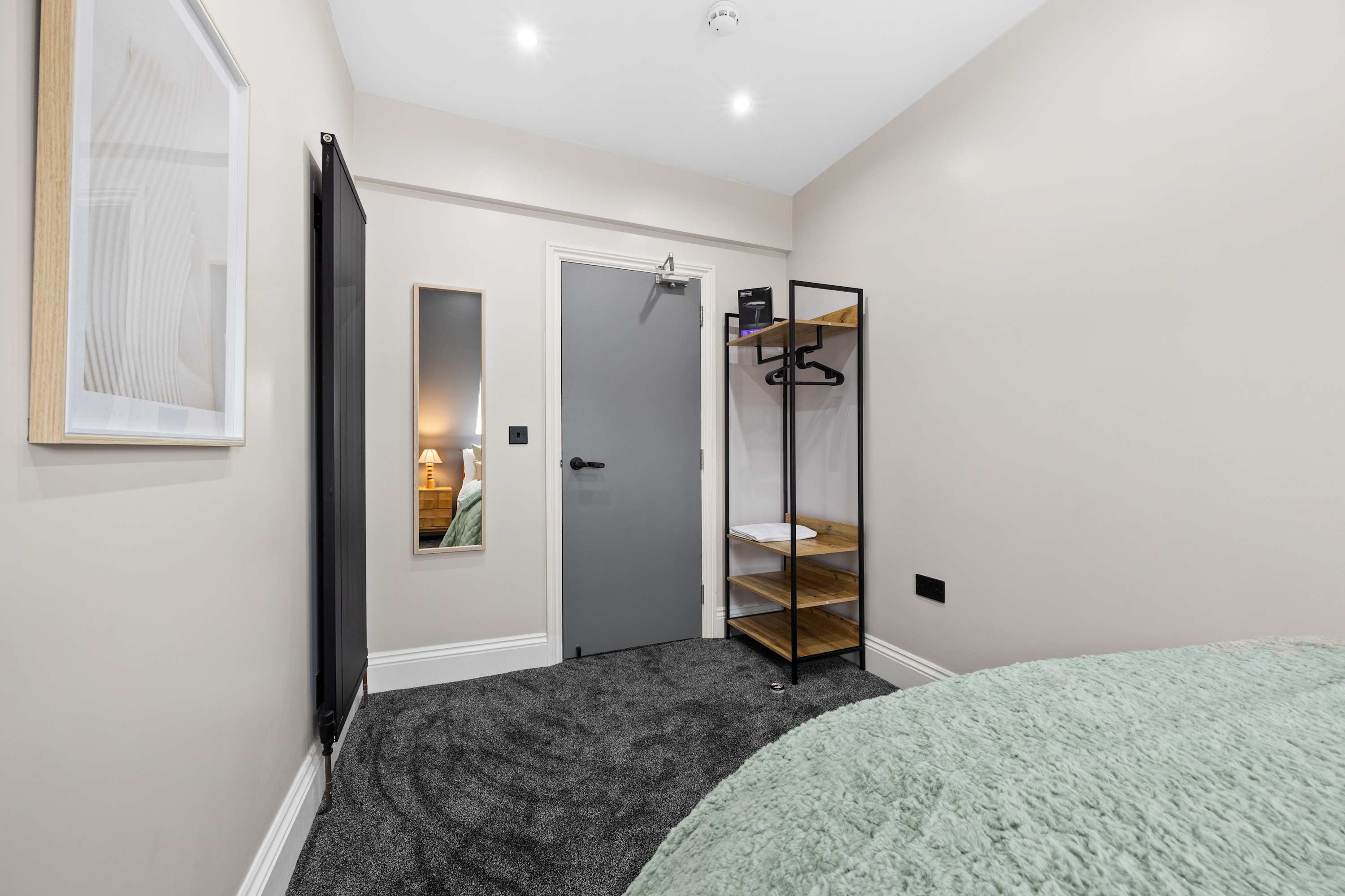 Sleeps 14 The Old Trafford Zen by Genesis Living in Stamford Street 22 M16 9JQ - Property image 83 - VivreStays