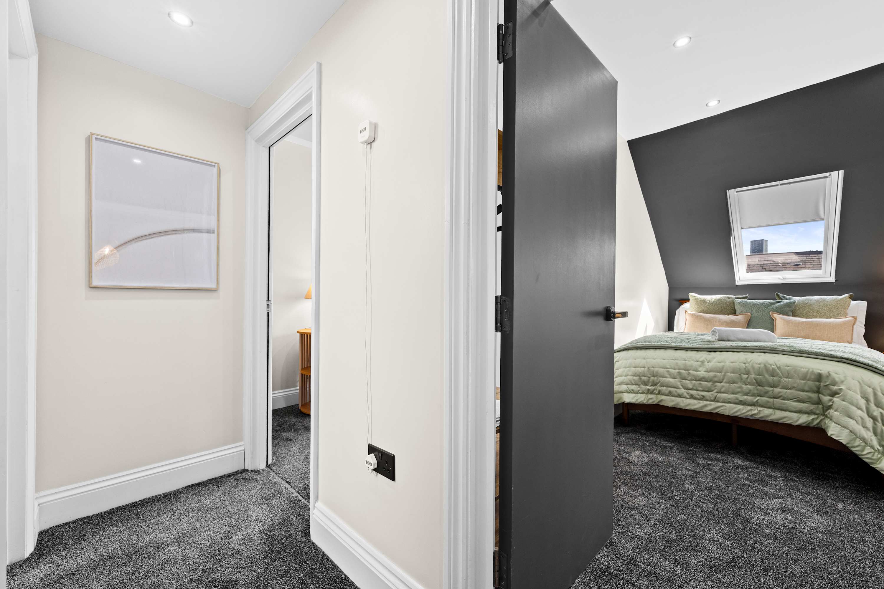 Sleeps 14 The Old Trafford Zen by Genesis Living in Stamford Street 22 M16 9JQ - Property image 91 - VivreStays