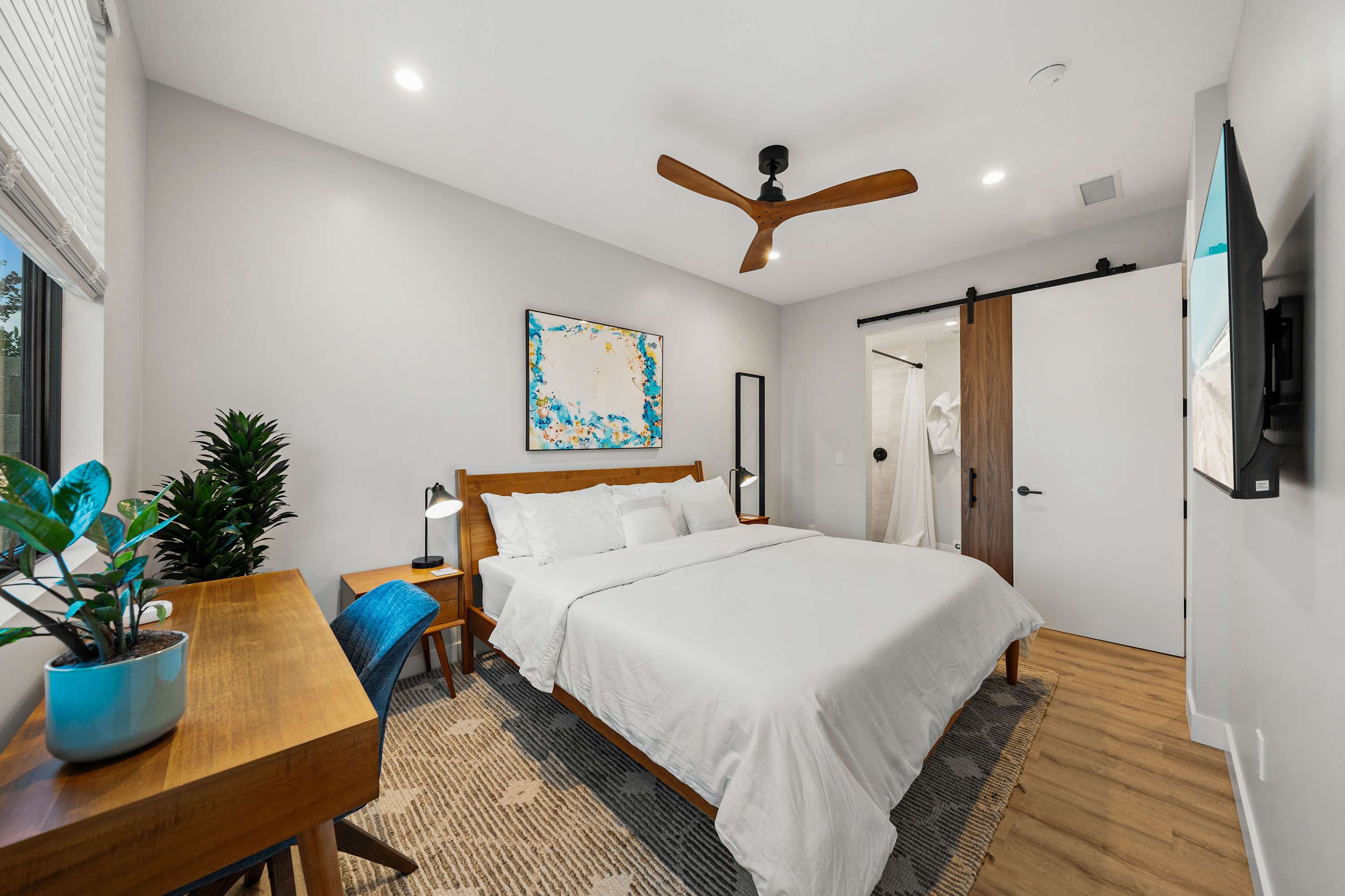 Del Mar Retreat - Spa, BBQ, Firepit, AC, Laundry