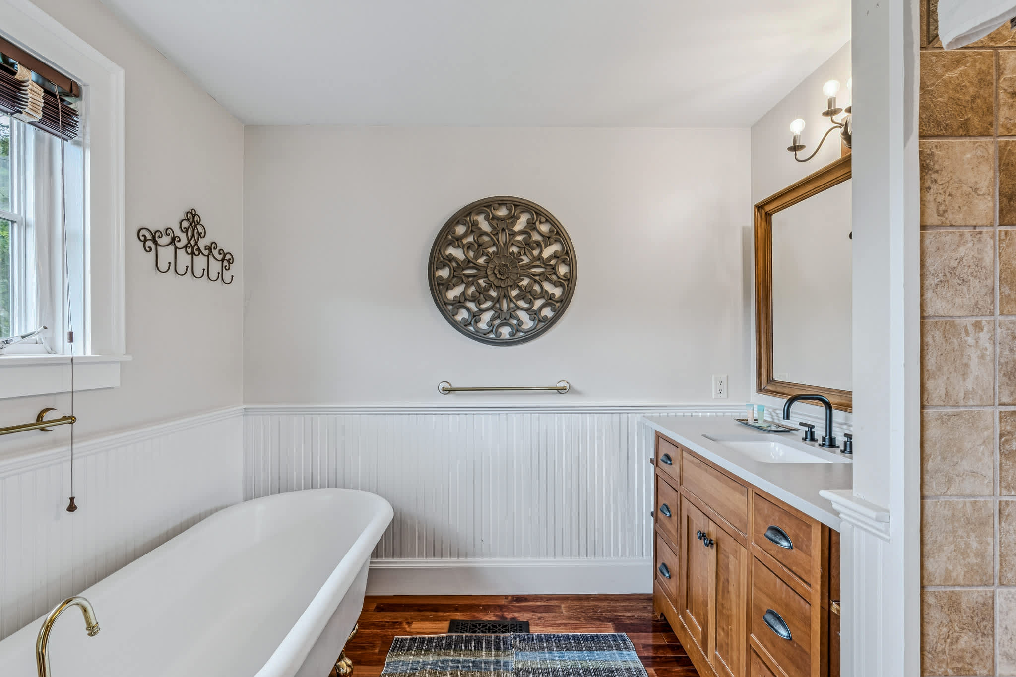 Walk to S6! Pool Table/Fireplace | Saskadena Lodge