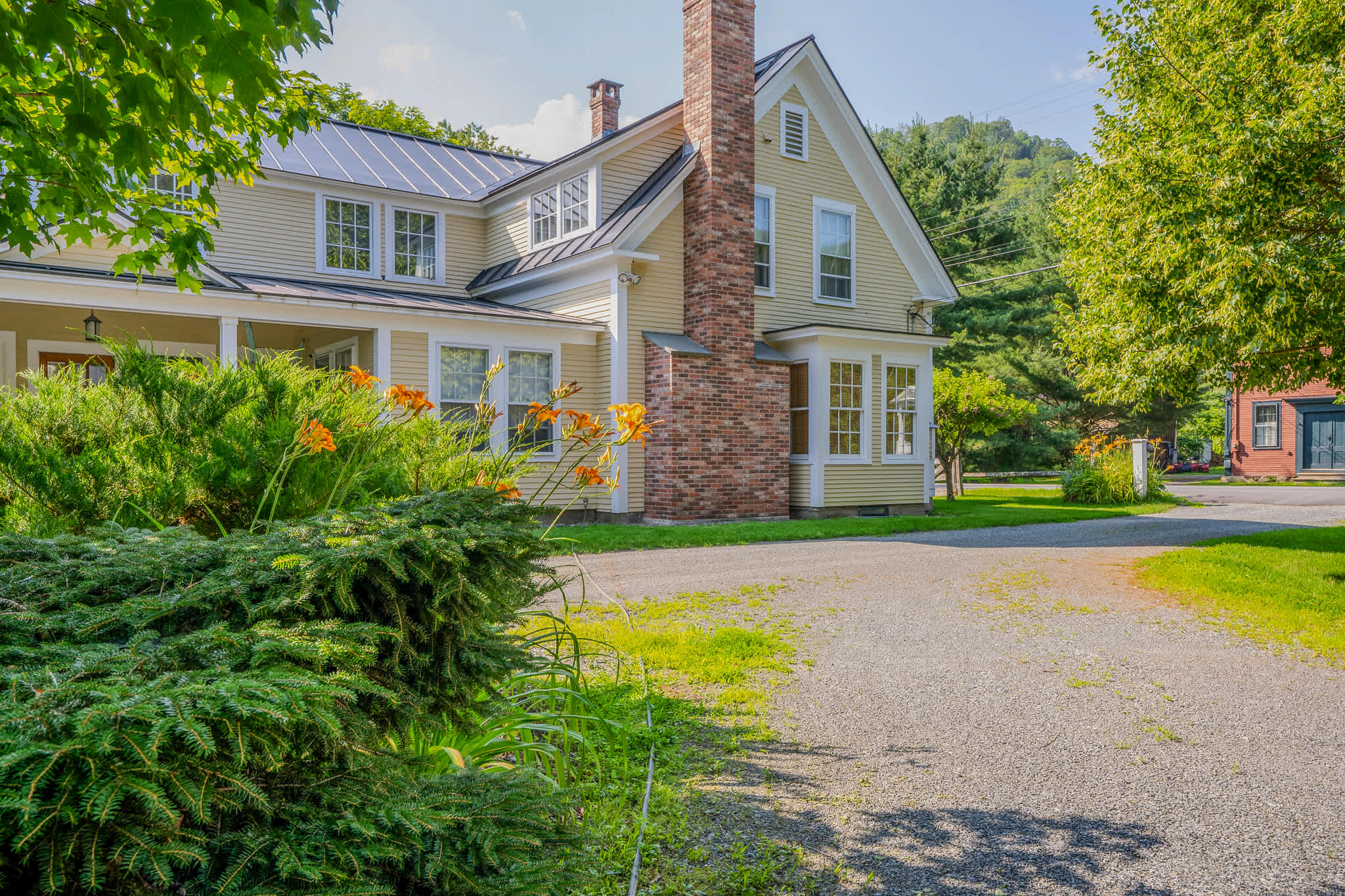 Walk to S6! Pool Table/Fireplace | Saskadena Lodge