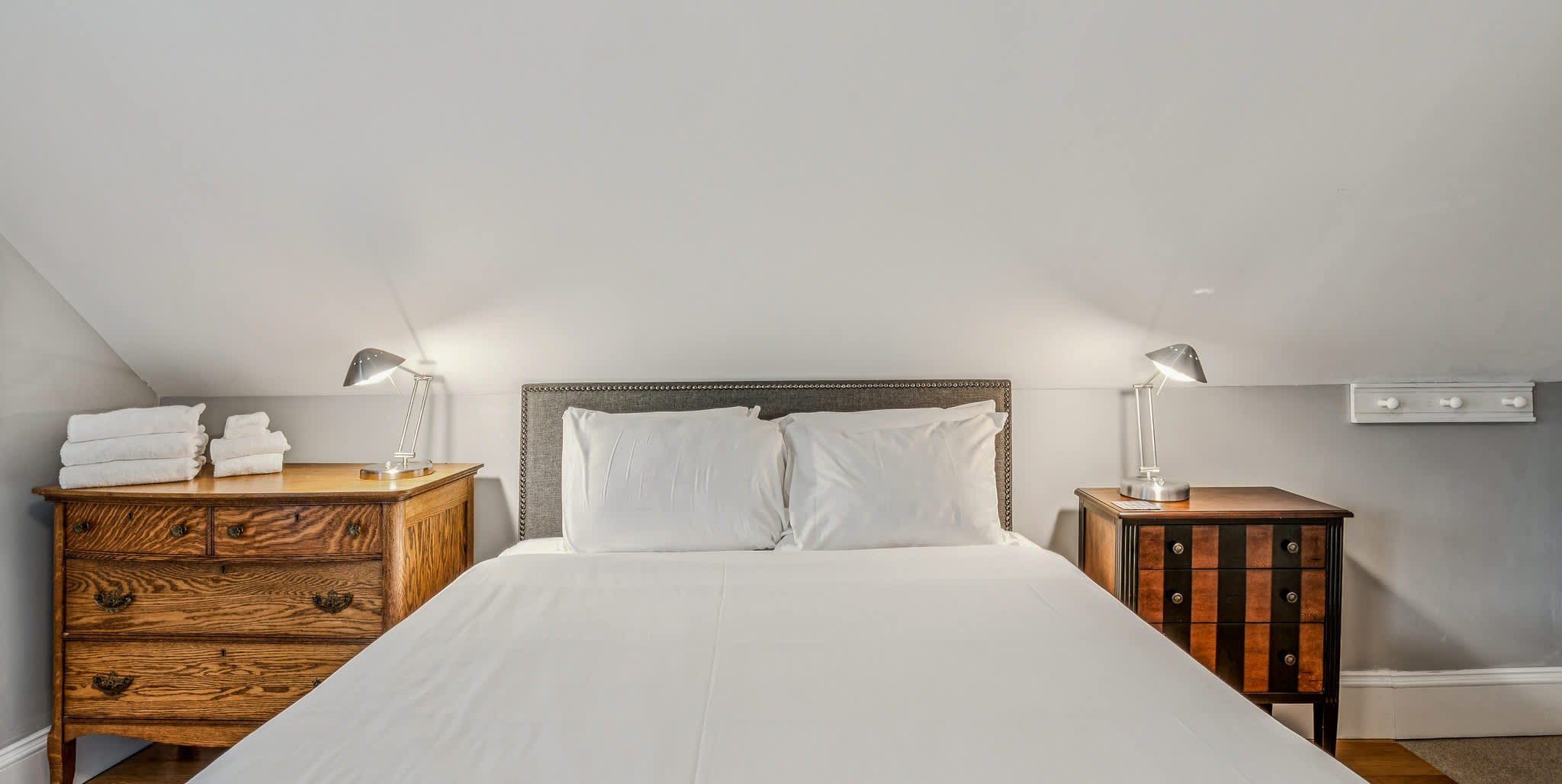 Walk to S6! Pool Table/Fireplace | Saskadena Lodge