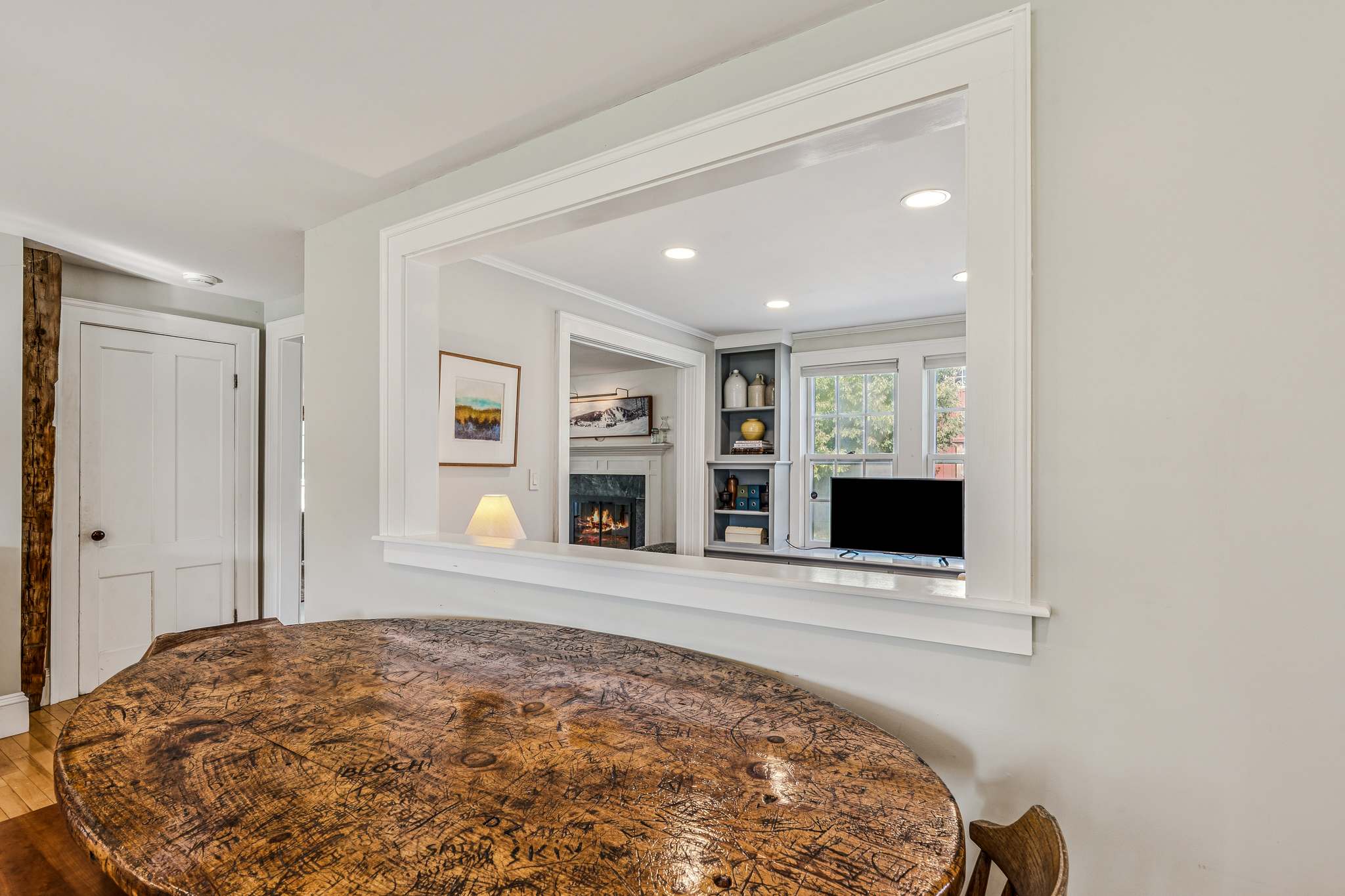 Walk to S6! Pool Table/Fireplace | Saskadena Lodge