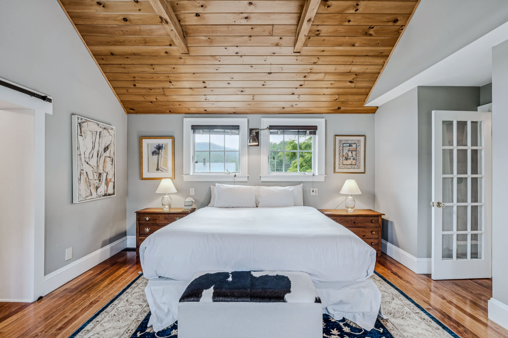 Walk to S6! Pool Table/Fireplace | Saskadena Lodge