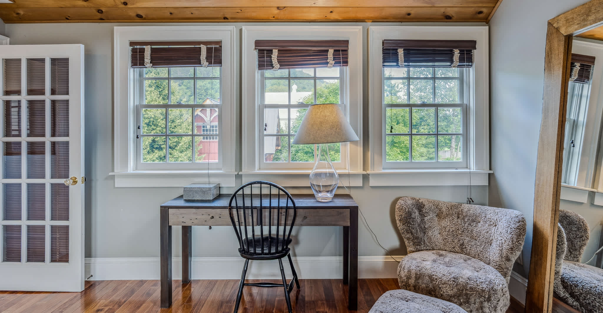 Walk to S6! Pool Table/Fireplace | Saskadena Lodge