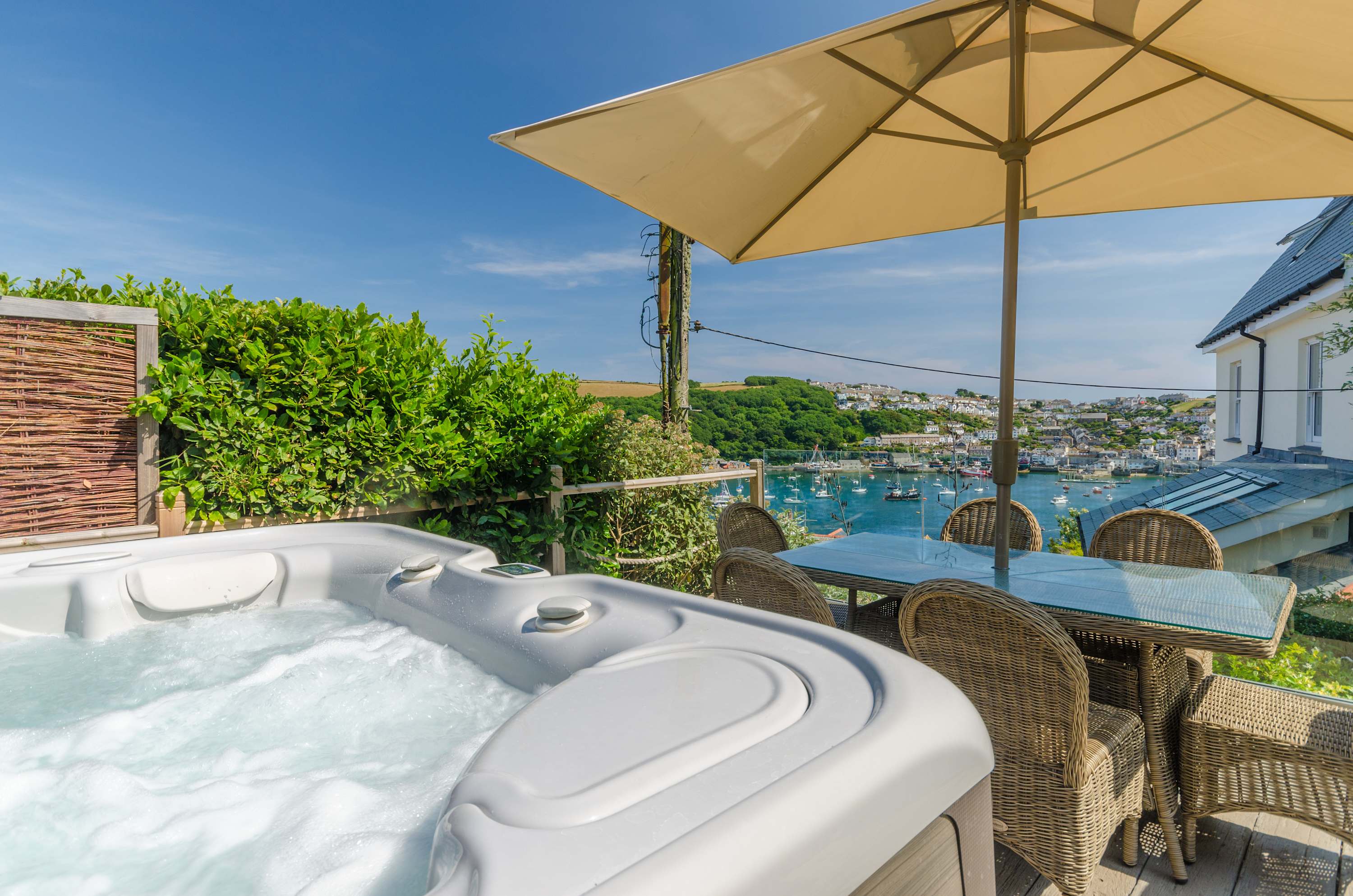 Victorian Schoolhouse w/ Hot Tub & Harbour Views - Foto 32