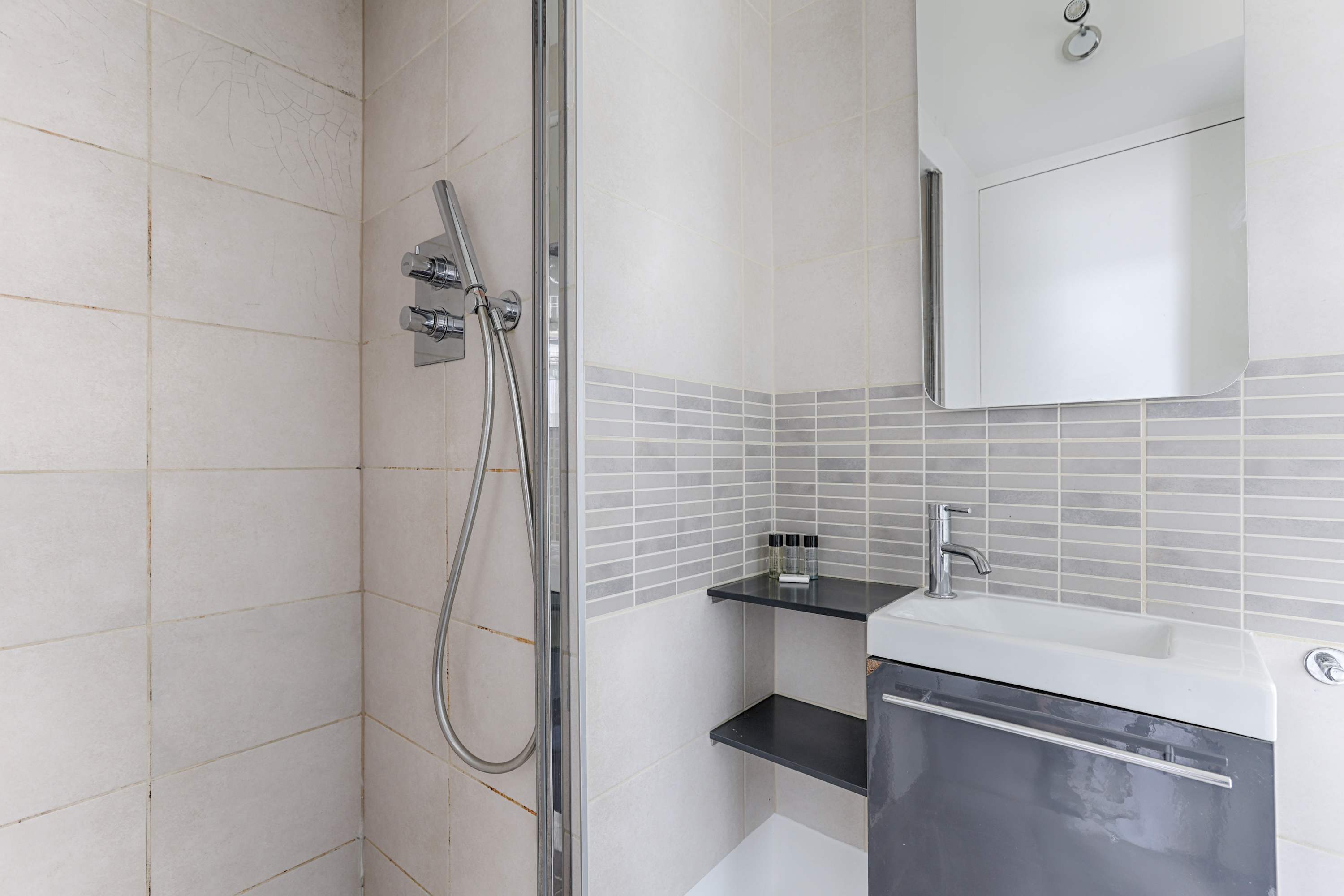 Appartement atypique au coeur des Batignolles – photo 7