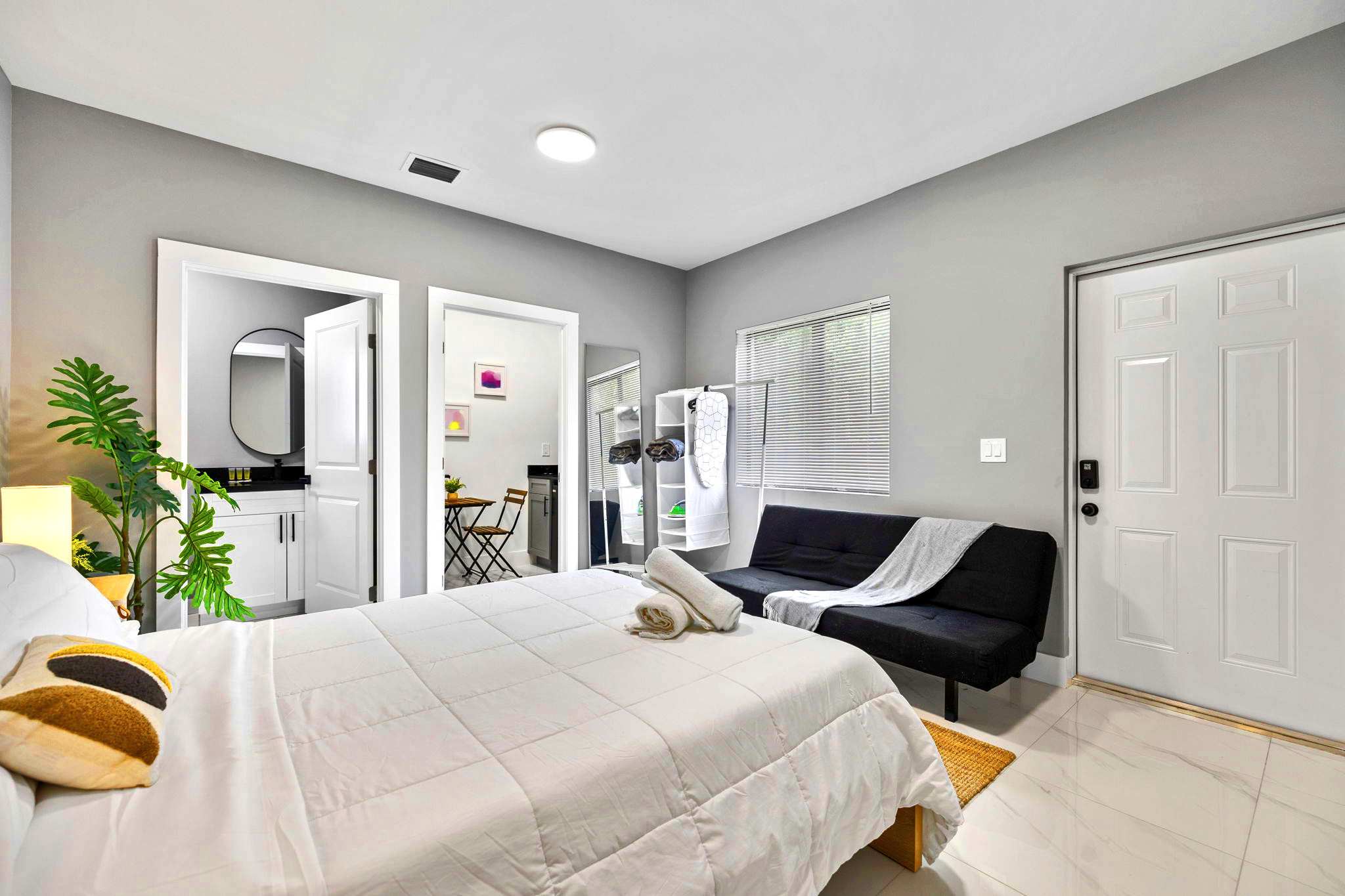 Modern Studio Near Wynwood & Design District