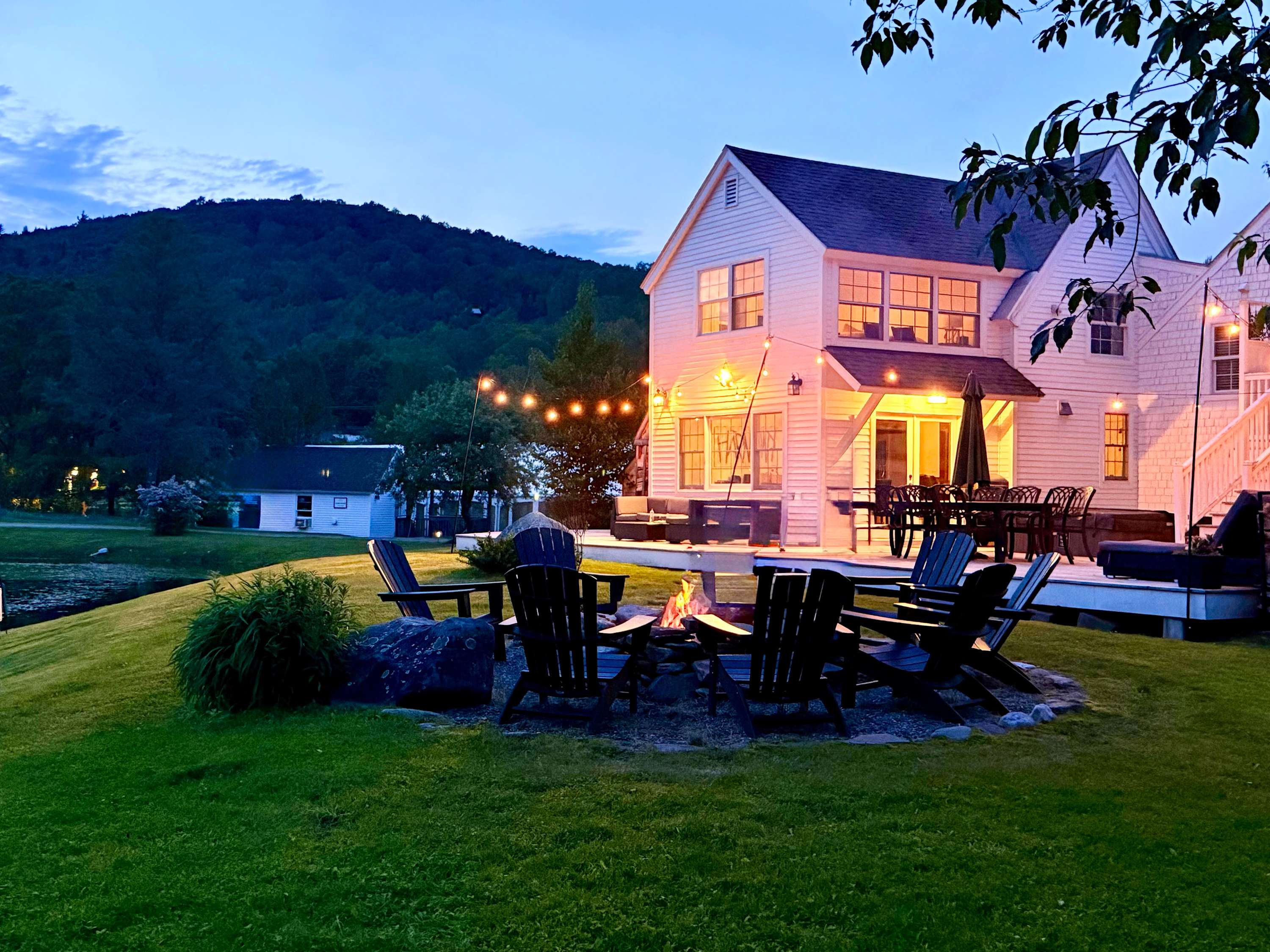The Villa - Industrial Farmhouse with Hot Tub 2