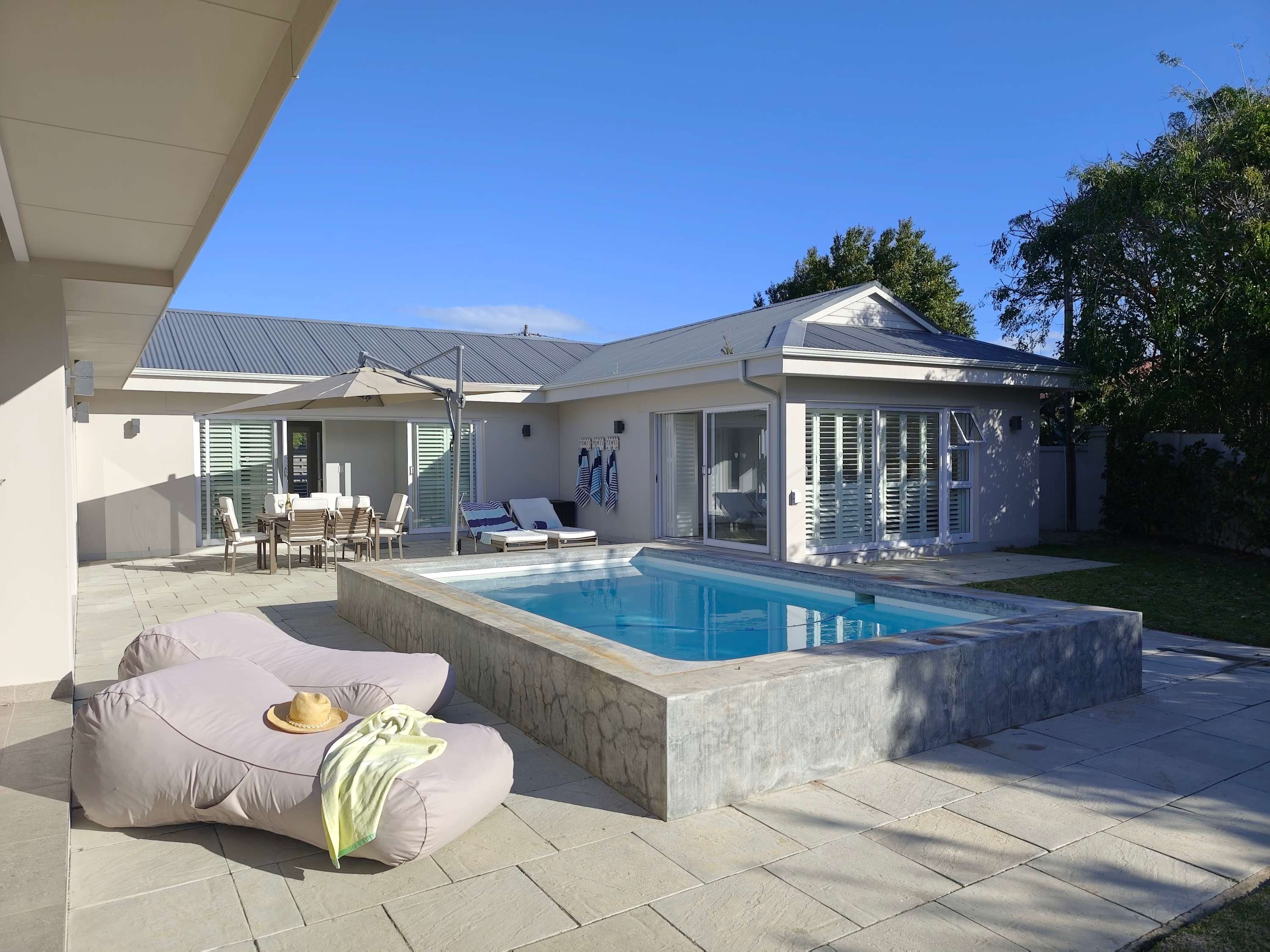 Sanctuary Sands Villa - 5BD, Pool, Near Beach — Plettenberg Bay, Western Cape — vacation rental