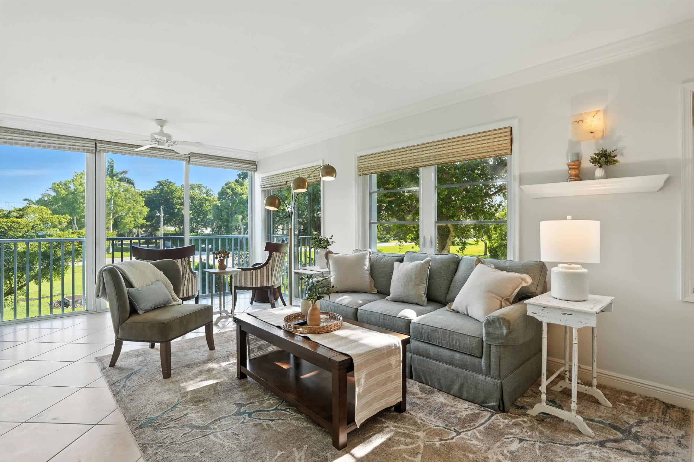 Olde Naples Condo Walk to Beach Dining | Photo 14