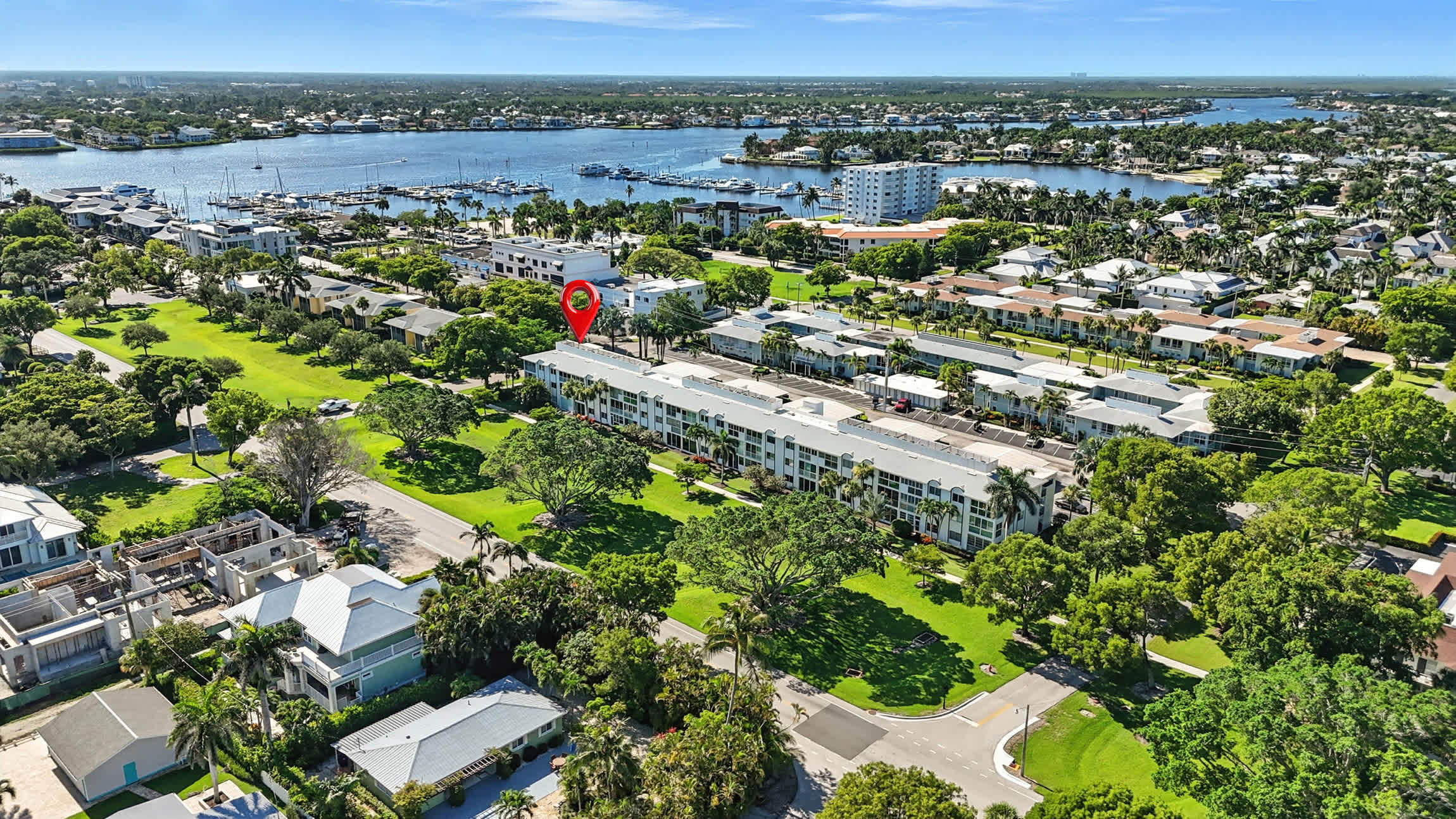 Olde Naples Condo Walk to Beach Dining | Photo 33
