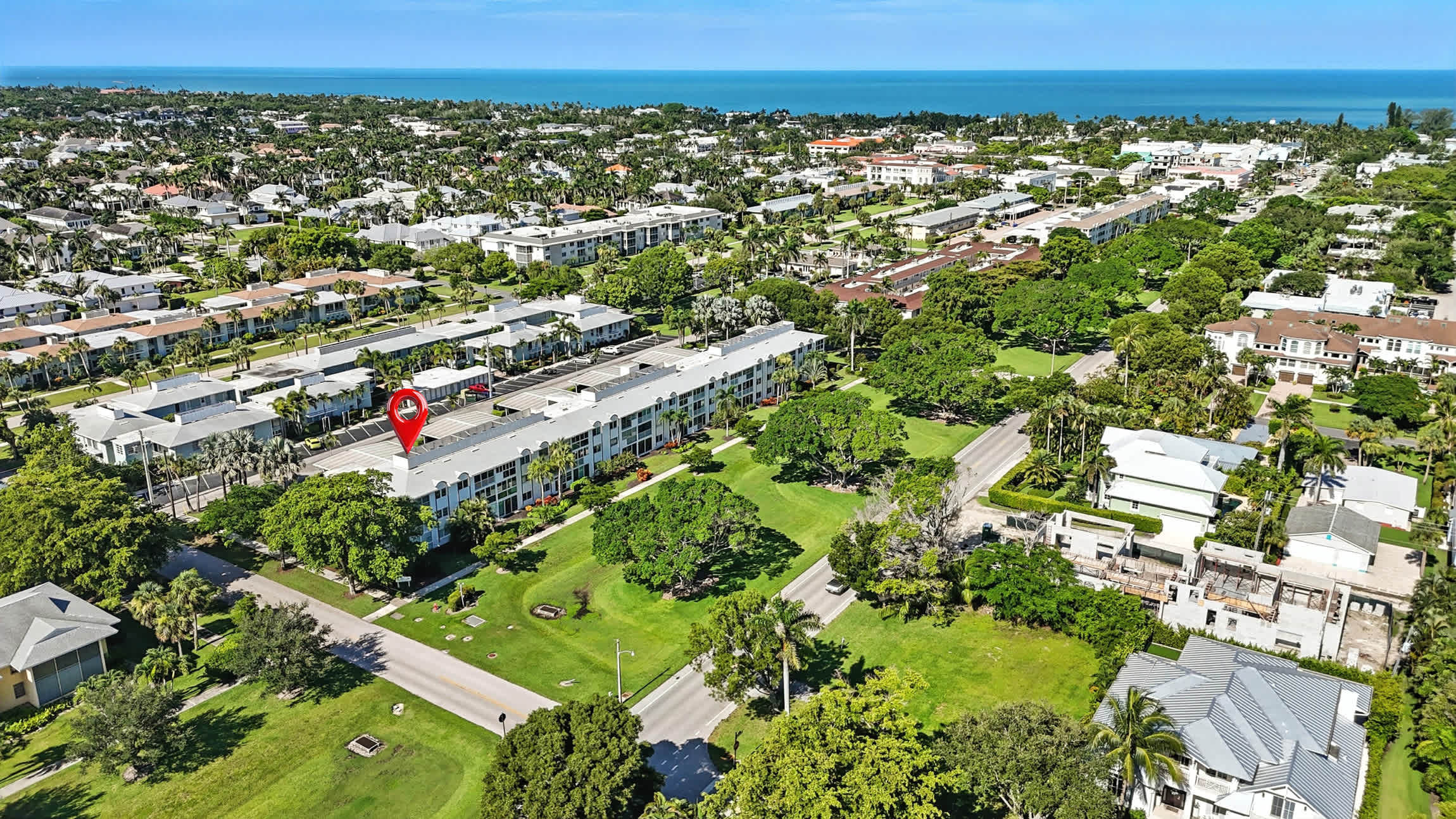 Olde Naples Condo Walk to Beach Dining | Photo 34