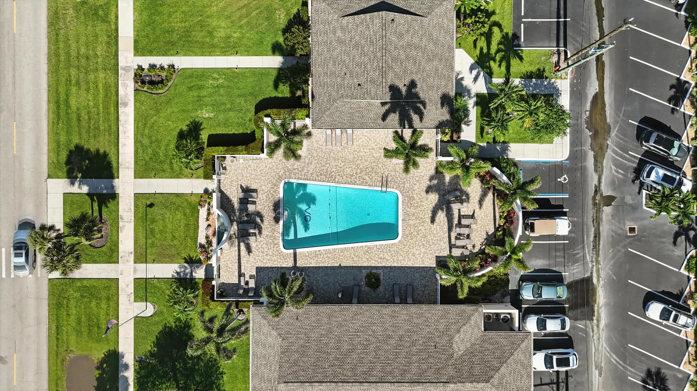 Olde Naples Condo Walk to Beach Dining | Photo 31