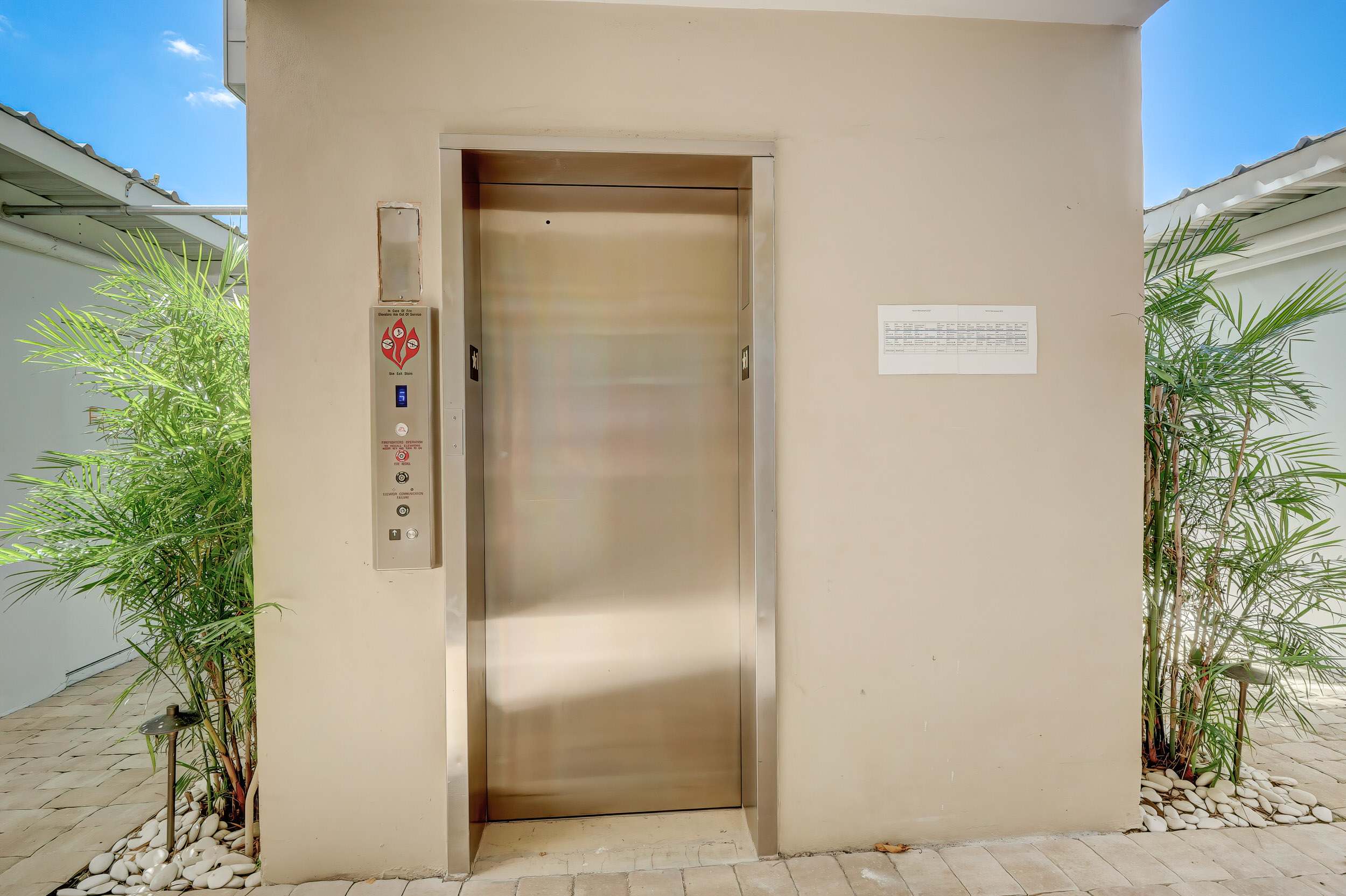 Olde Naples Condo Walk to Beach Dining | Photo 26