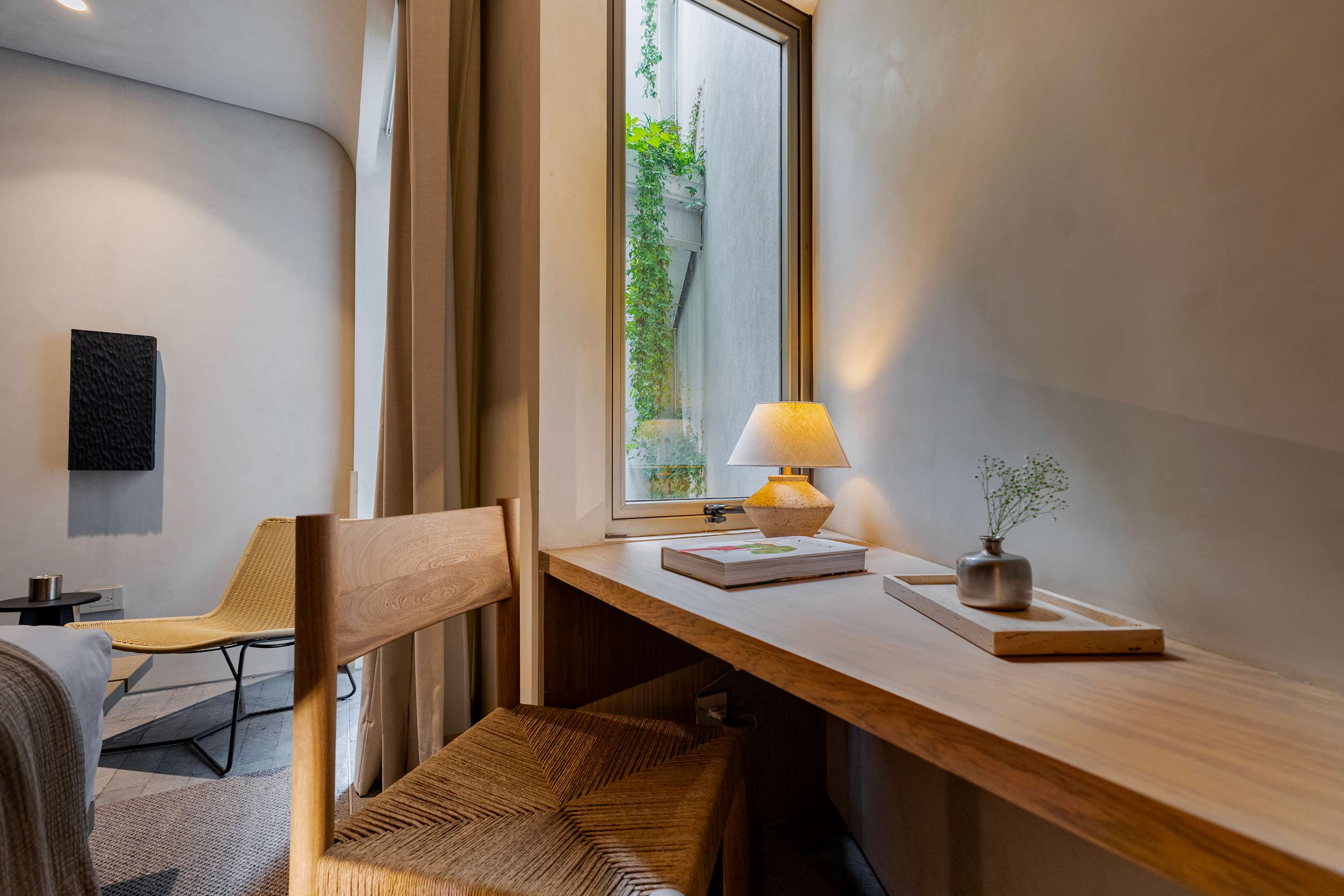 Masaryk Lamartine Stay | Leafy Views & Gym Inspiration 3