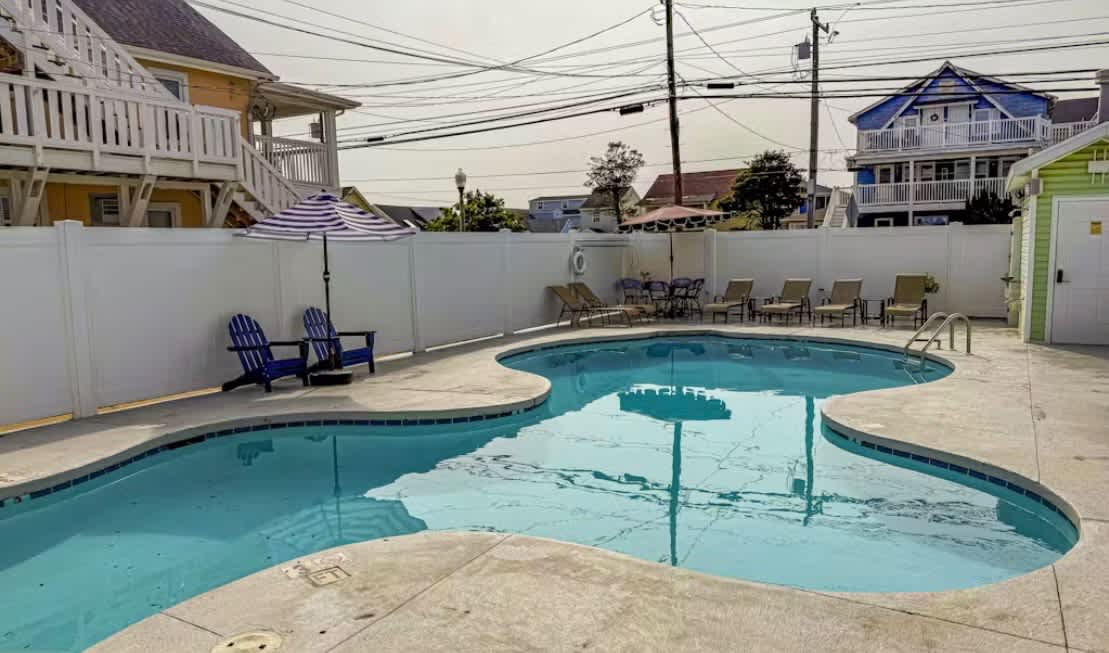 Parrot Bay 25 | Pet Friendly