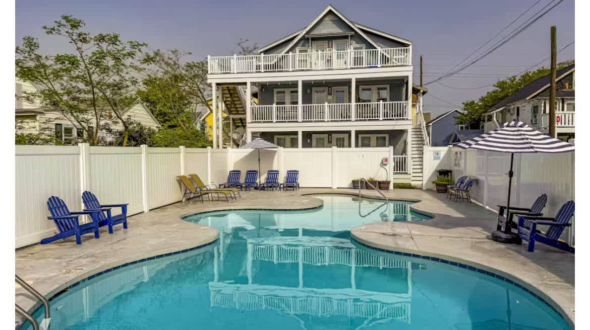 Parrot Bay 25 | Pet Friendly