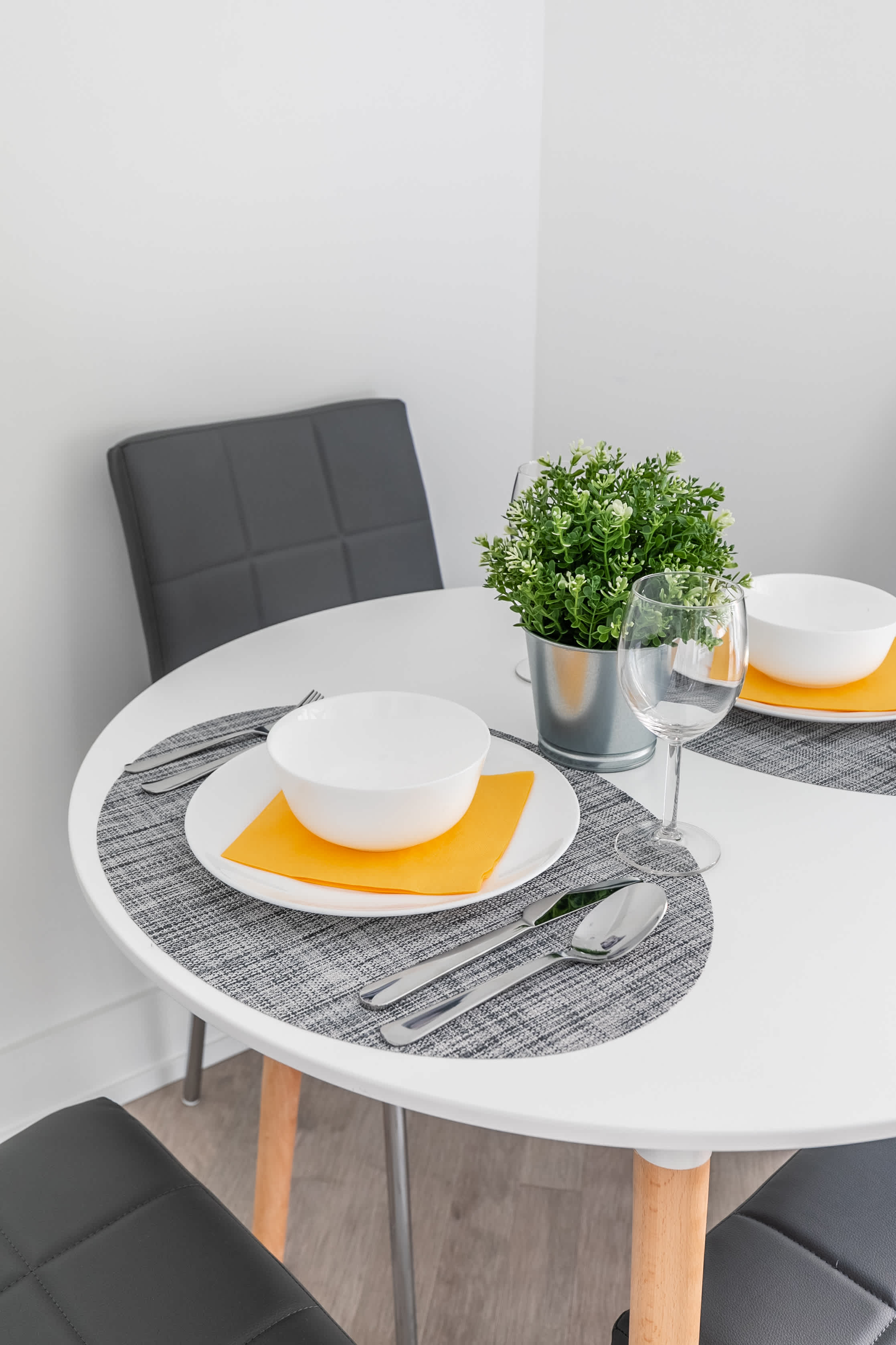 Stylish 3BR Condo near High Park Trails | Photo 12