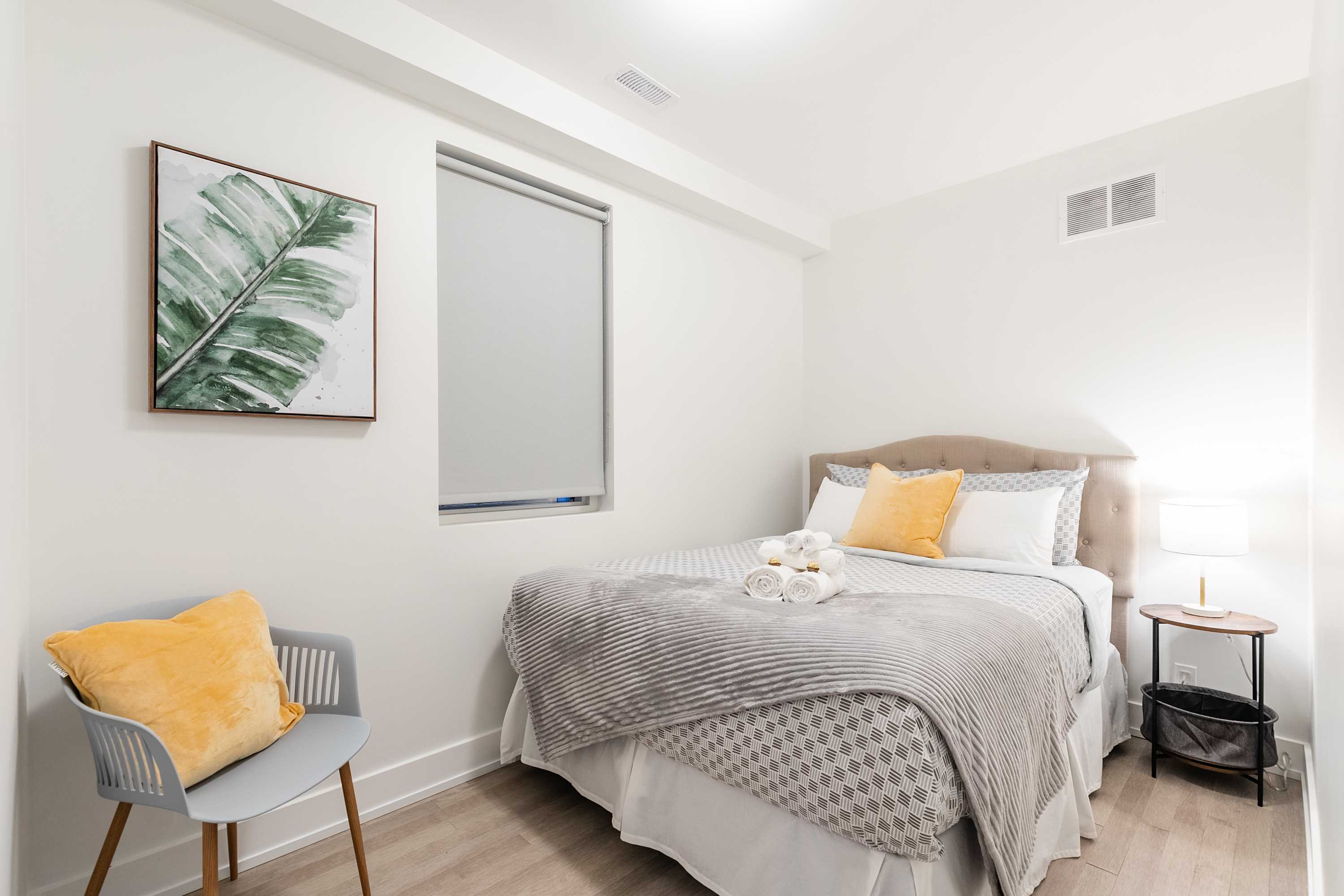 Stylish 3BR Condo near High Park Trails | Photo 16