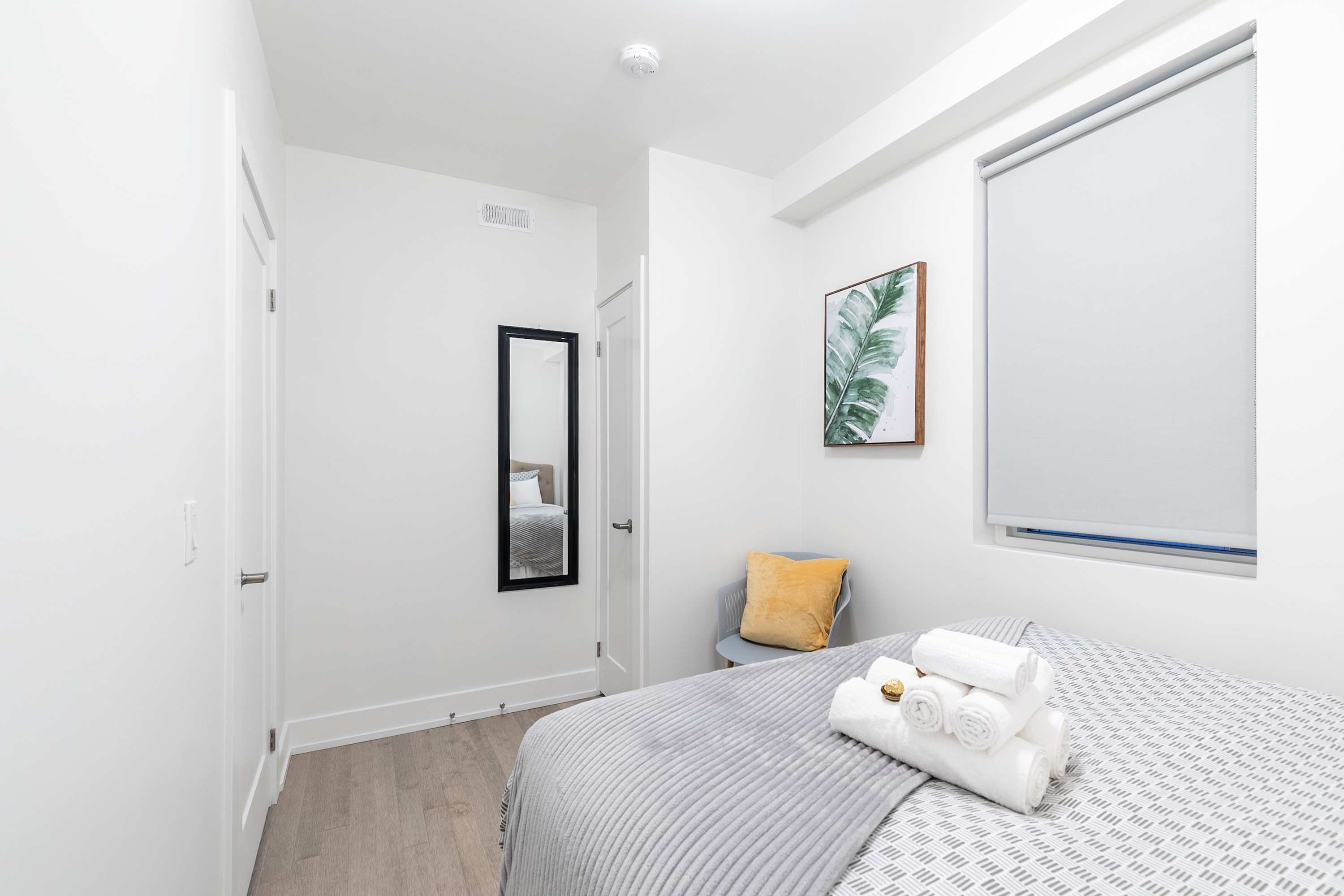 Stylish 3BR Condo near High Park Trails | Photo 17