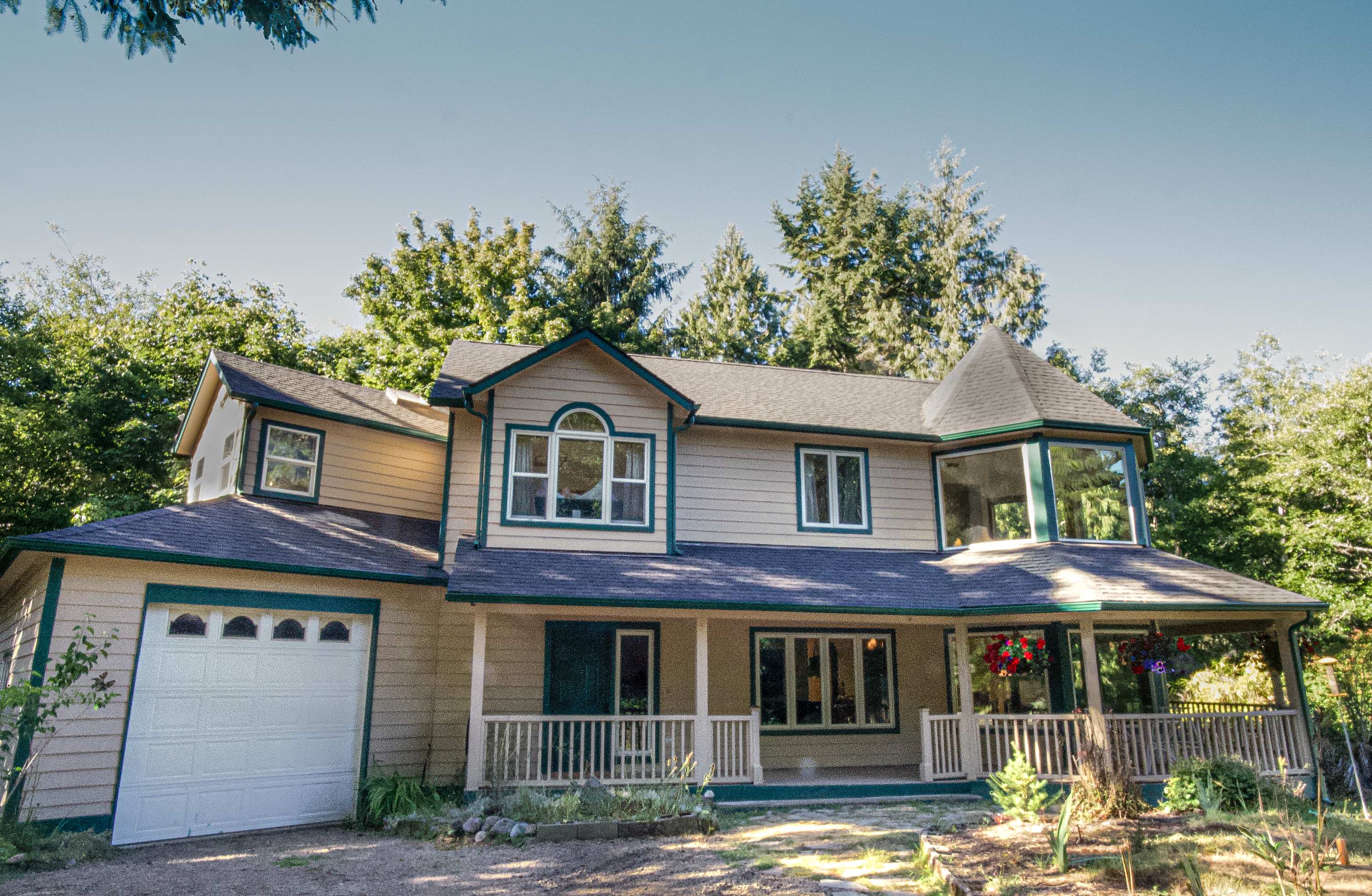 Hilltop Home in the Woods on Lyre River, near Olympic Park — Port Angeles, WA — vacation rental