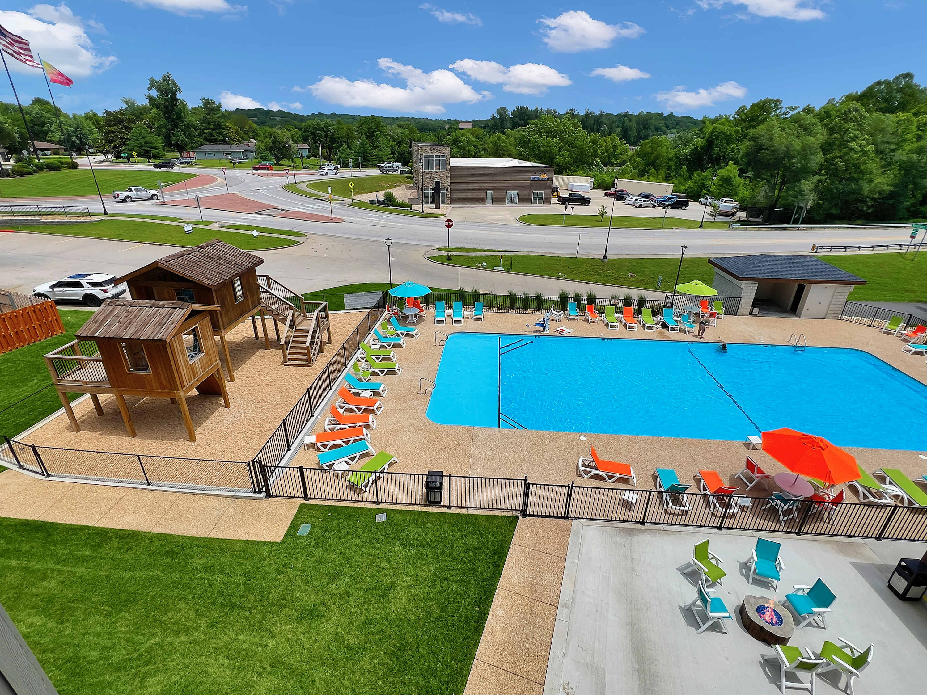 209 Poolside Walk to The Landing & Convention Ctr — Branson, MO — vacation rental