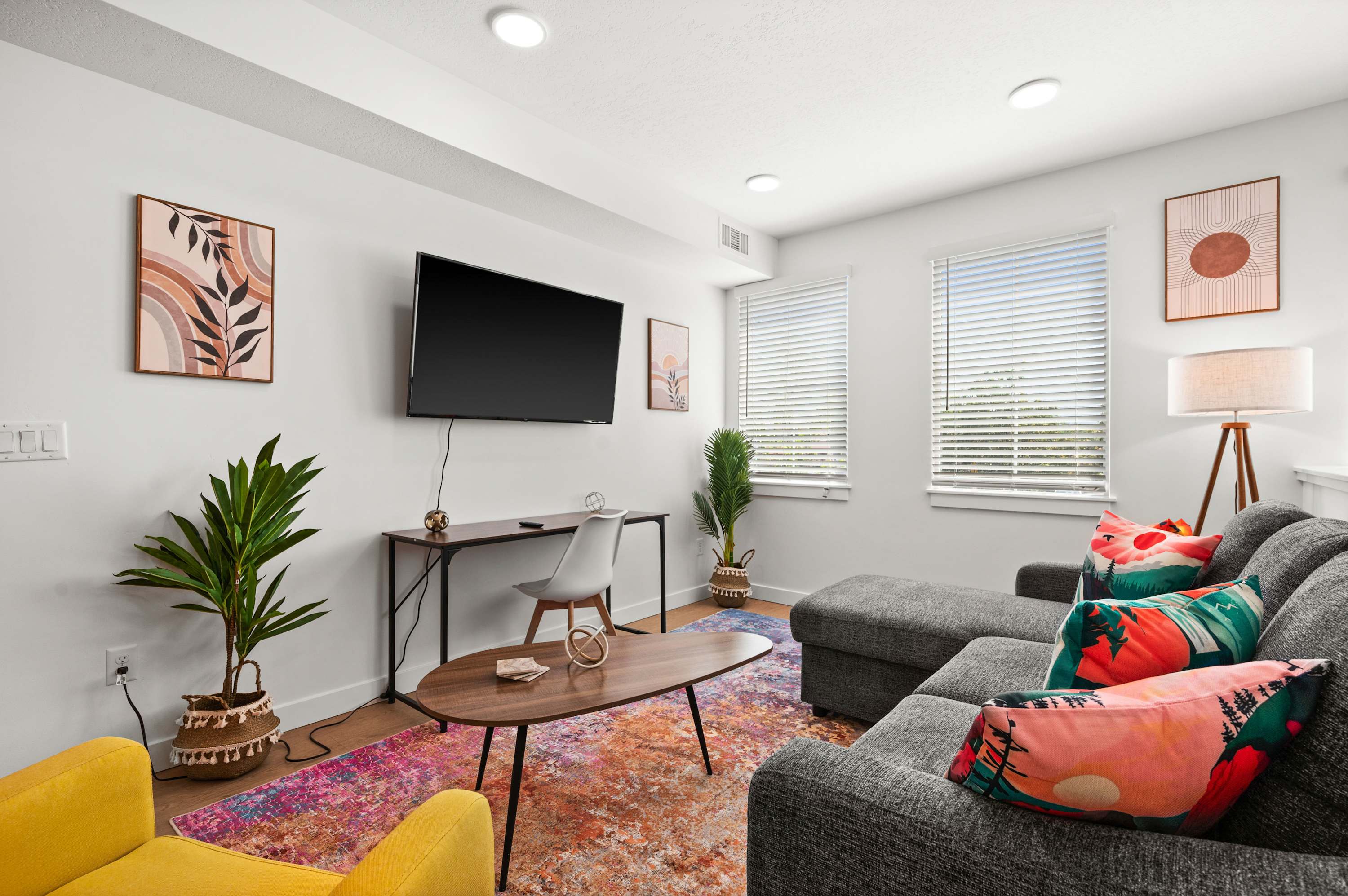 SLC - Townhome - Airport - Mountain Views Garage
