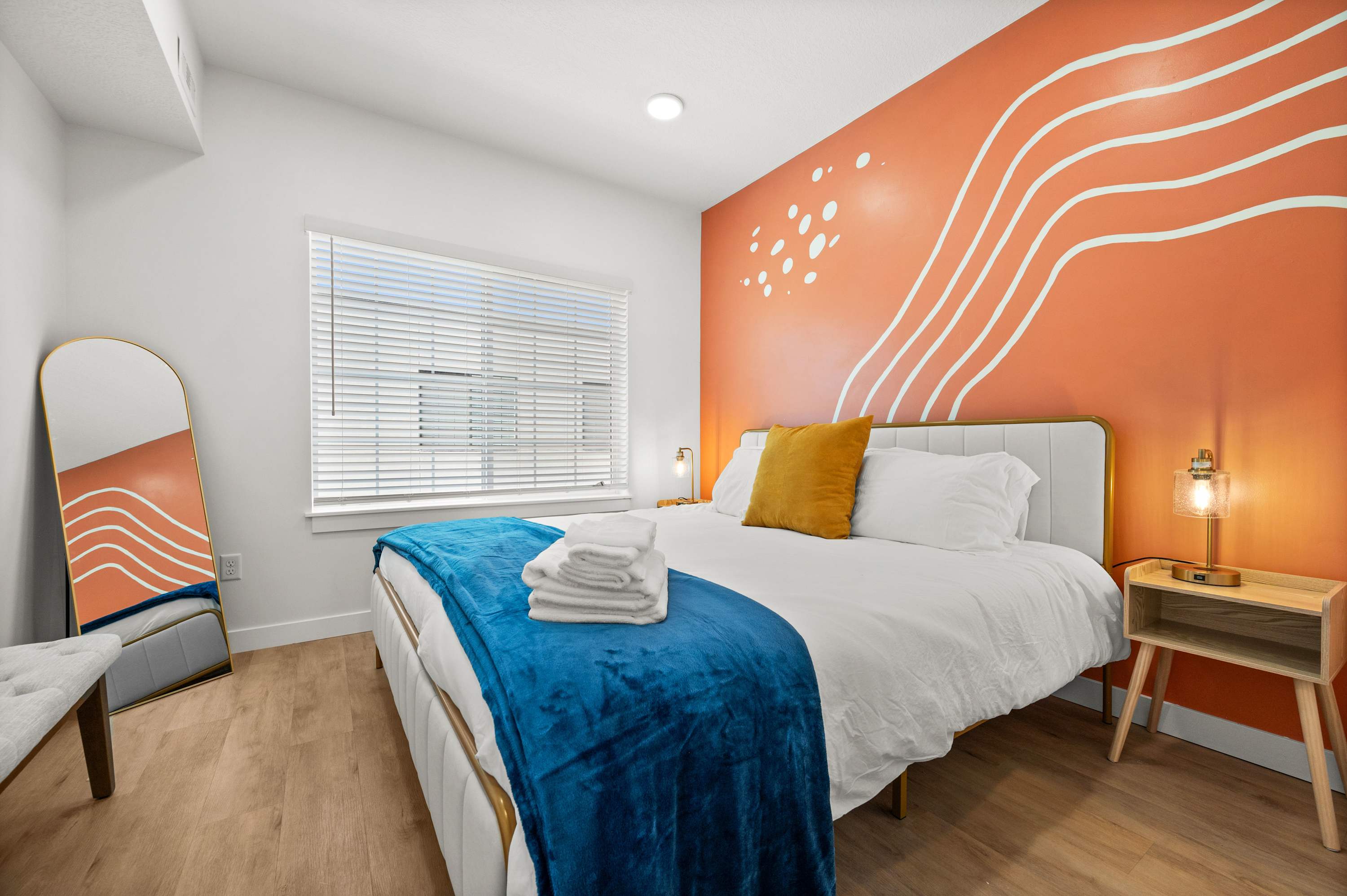SLC Airport, Delta Center Townhome King BD Garage
