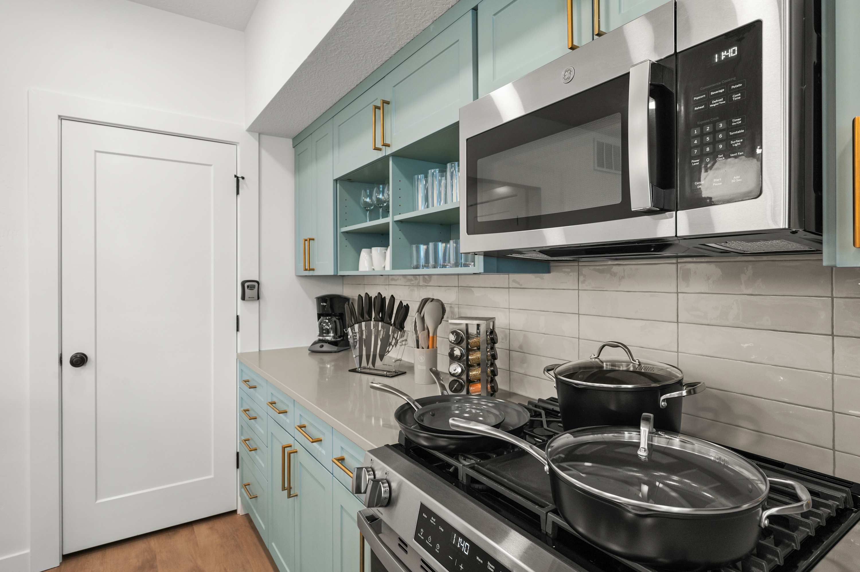 LUX SLC Townhome King Bd Garage Sauna Near Airport