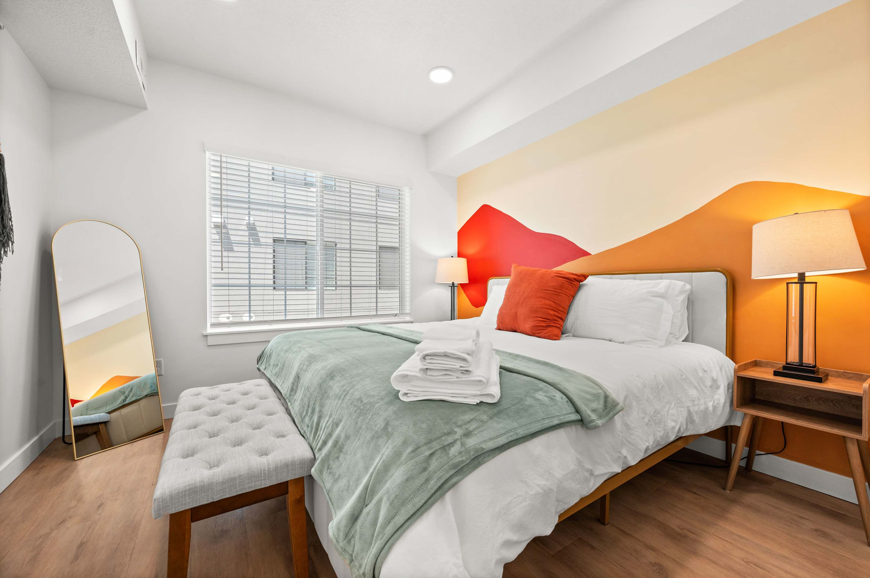 LUX SLC Townhome King Bd Garage Sauna Near Airport