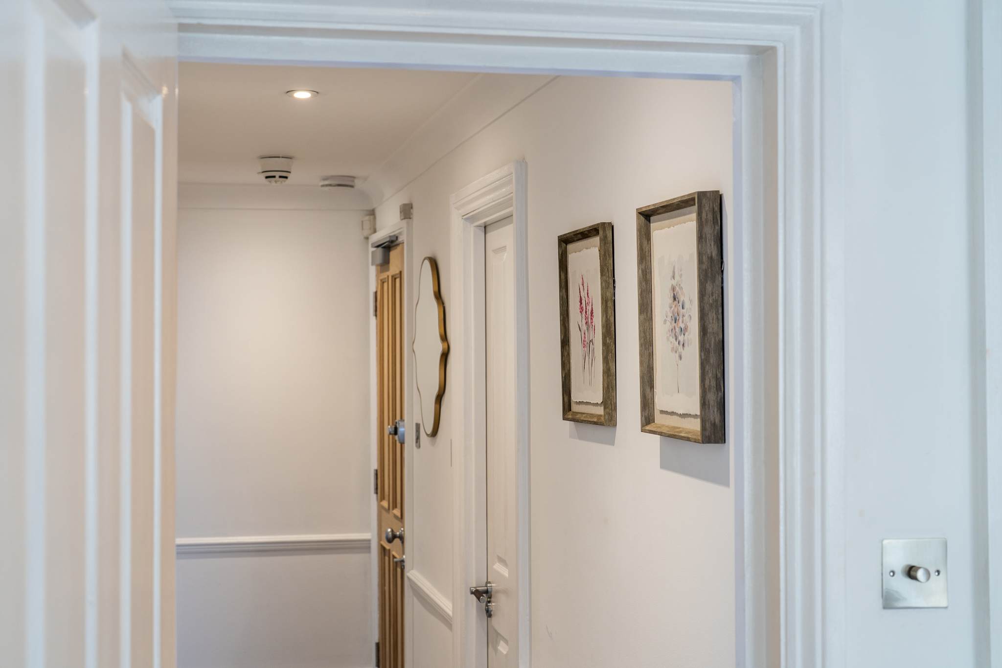Modern Two-Bedroom Flat in Mayfair in Hertford Street W1J 7SS - Property image 14 - VivreStays