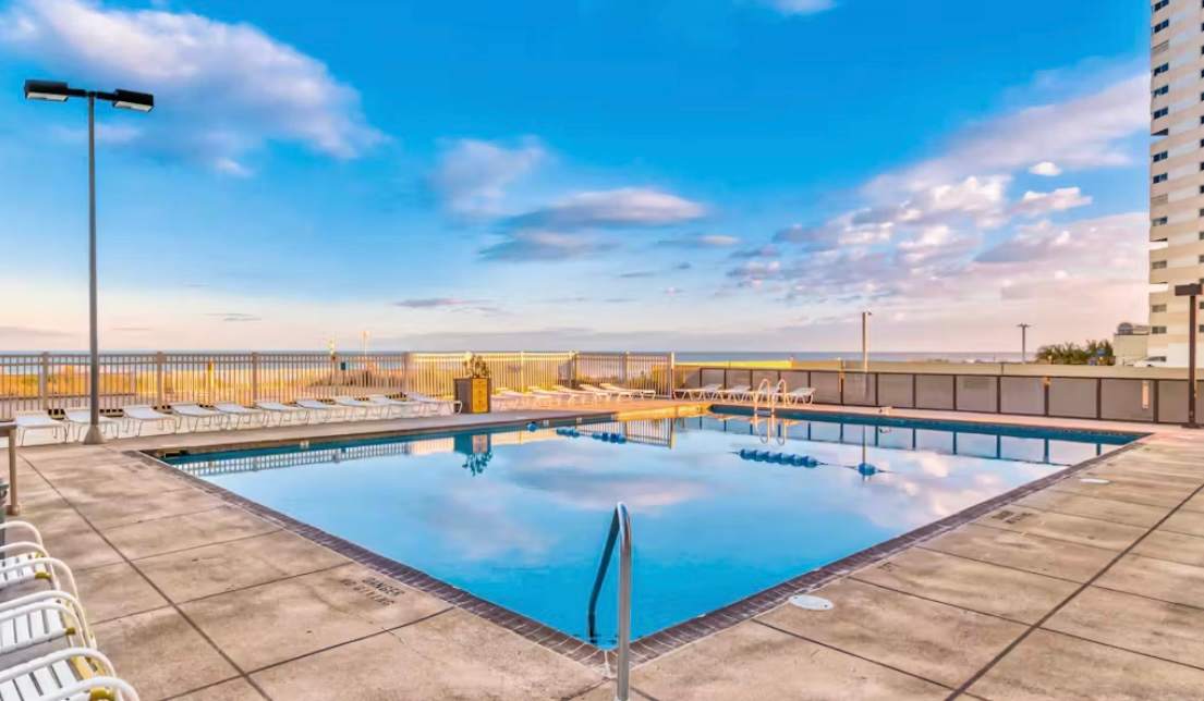 Golden Sands 701, Beachfront Family Resort Escape