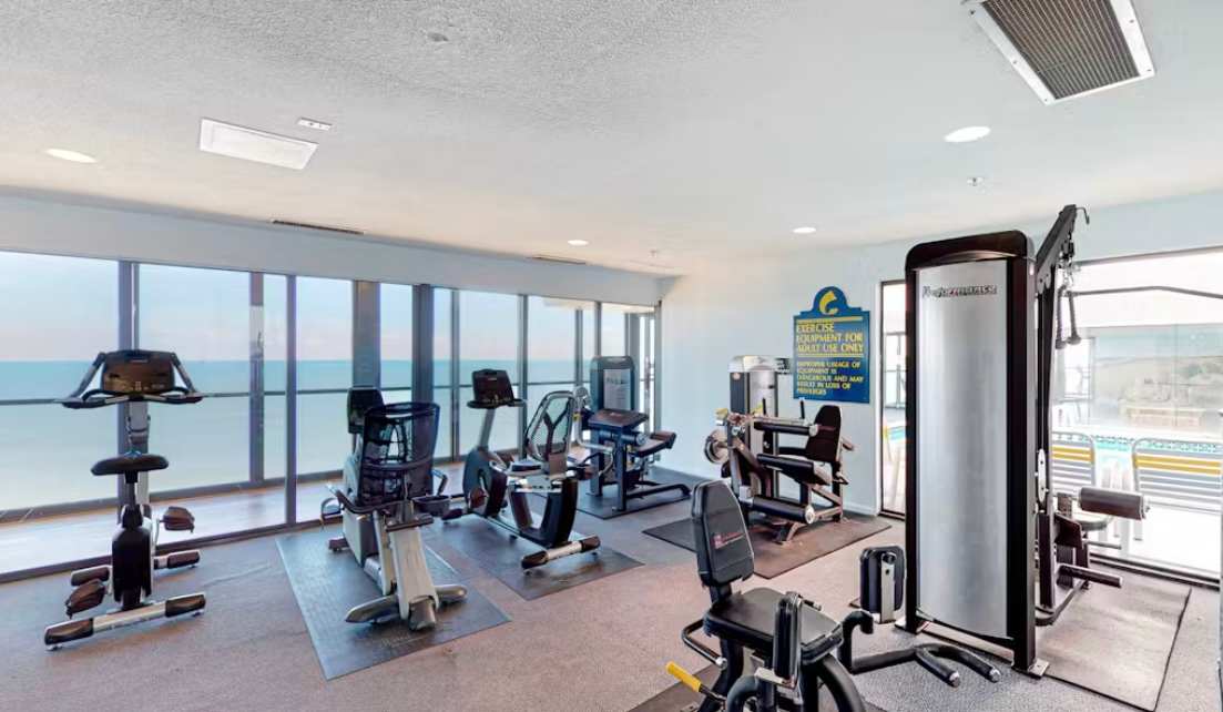 Golden Sands 701, Beachfront Family Resort Escape