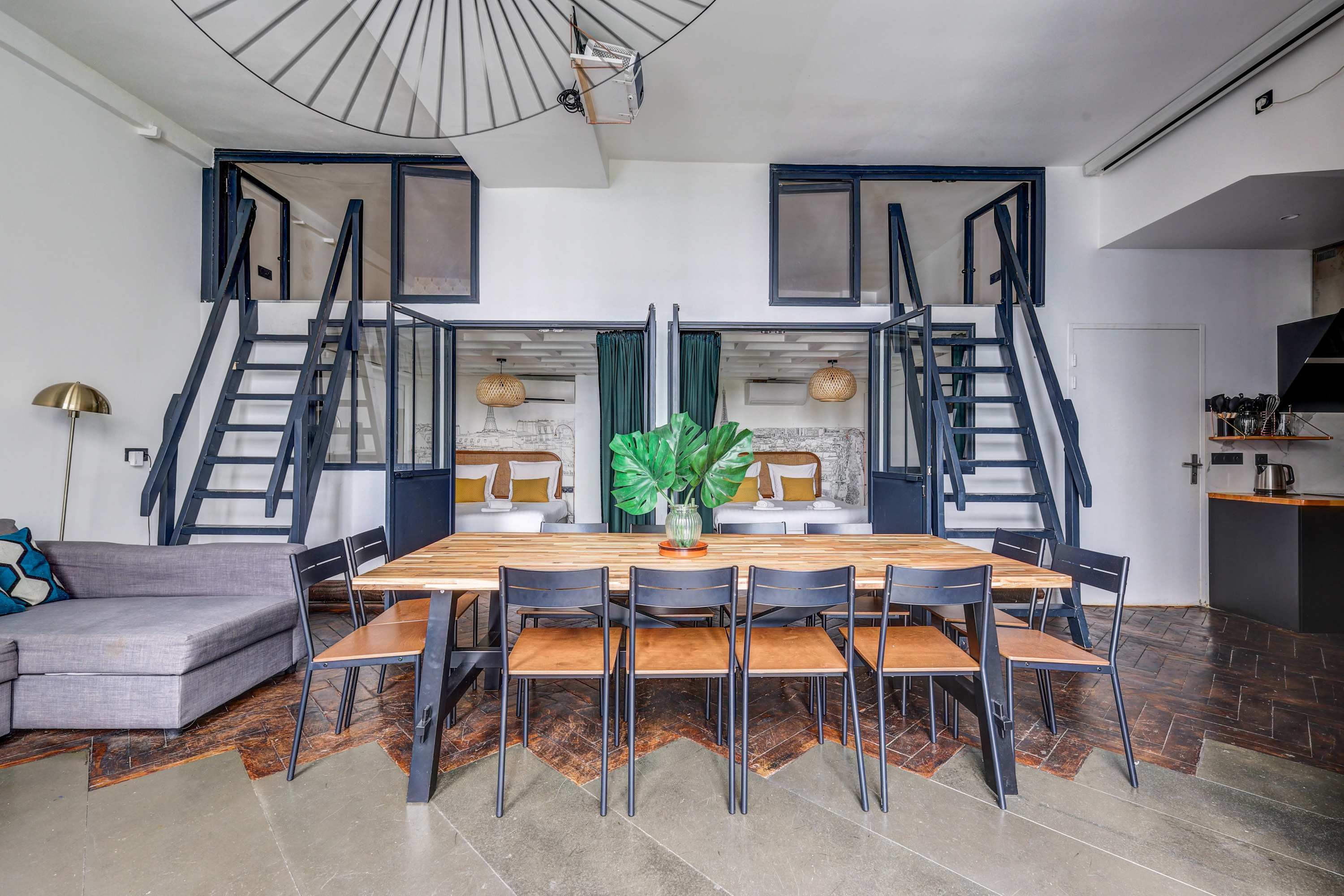 Stylish and sunny 7BD with garden for 17 guests! — Paris, Île-de-France — vacation rental