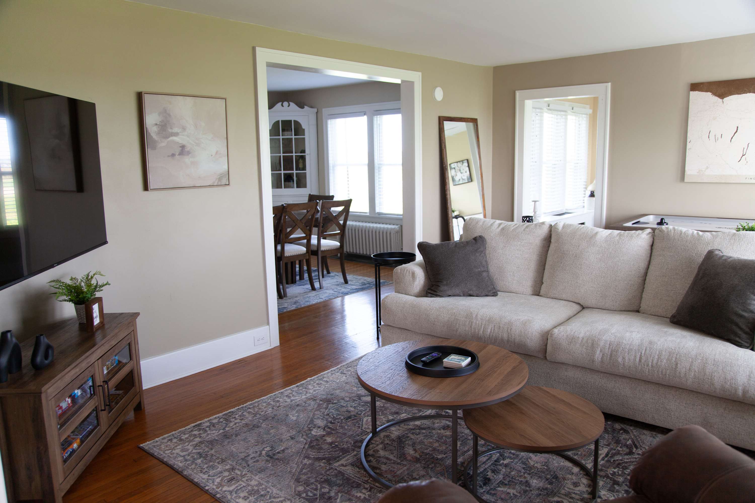The View on Seneca Hot Tub, Fire Pit, Lake Views — Geneva, NY — vacation rental