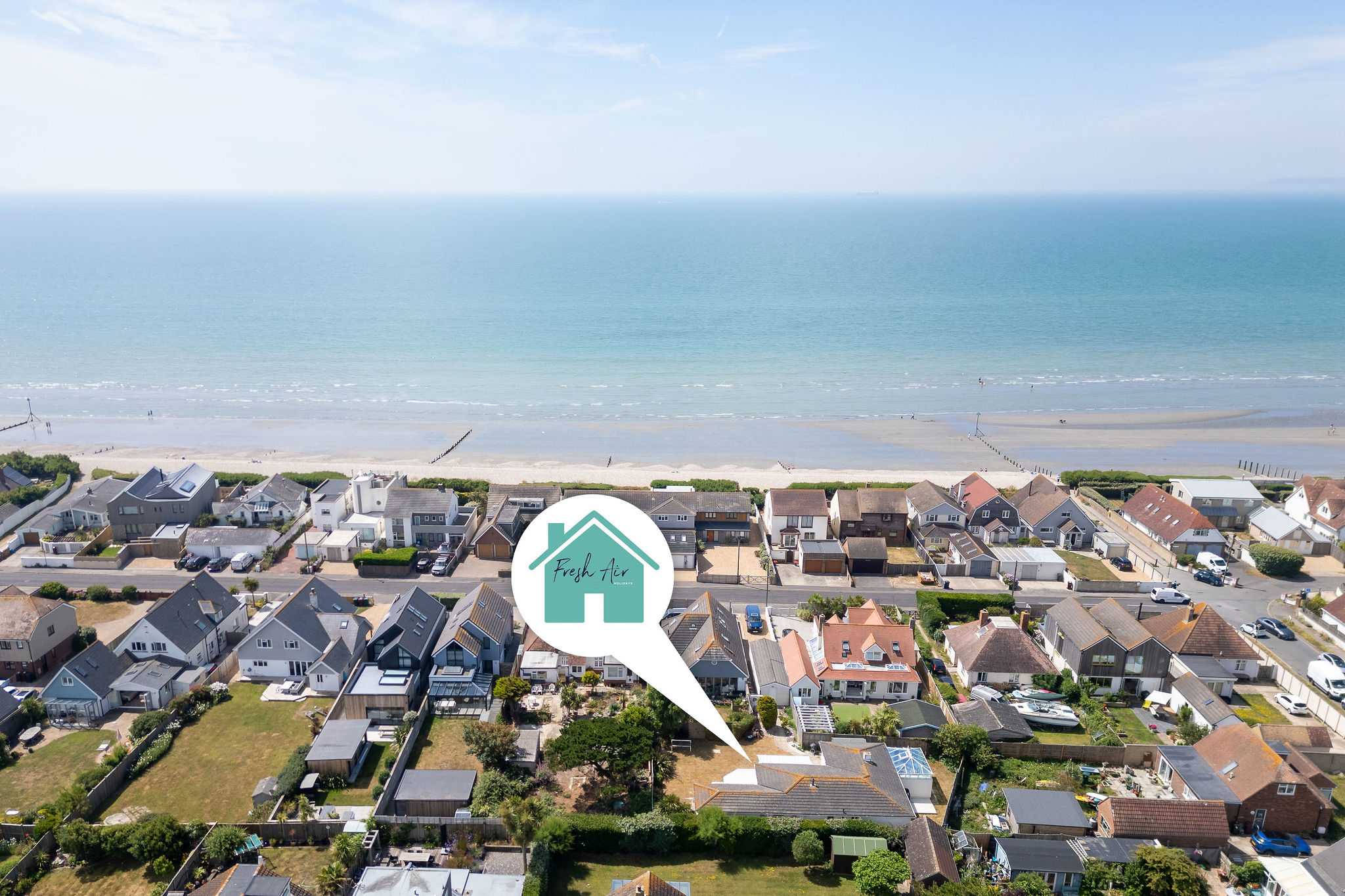 3-Bed Beach Bungalow & Garden, 150m to Sea