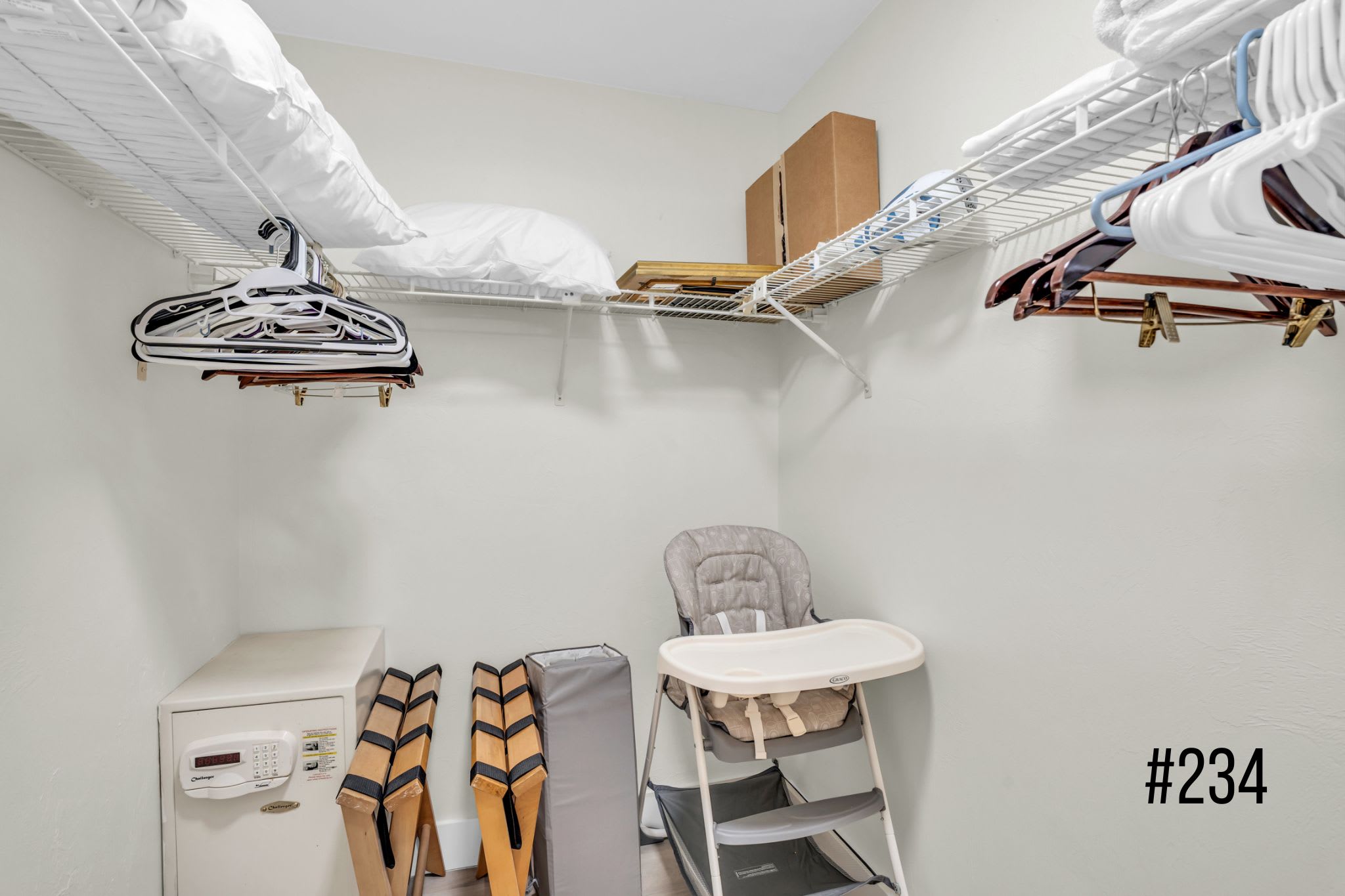 E 234 F 237 Perfect for Group Travel | Photo 32