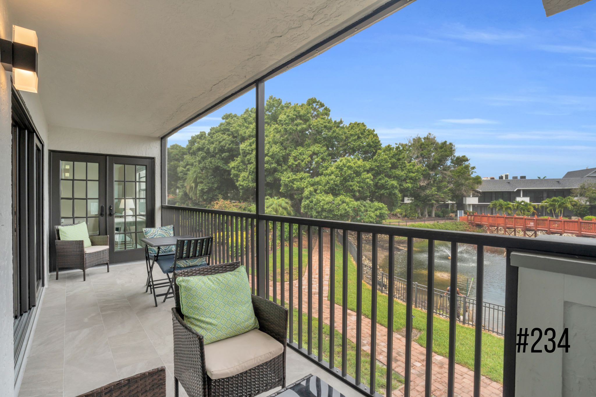 E 234 F 237 Perfect for Group Travel | Photo 51