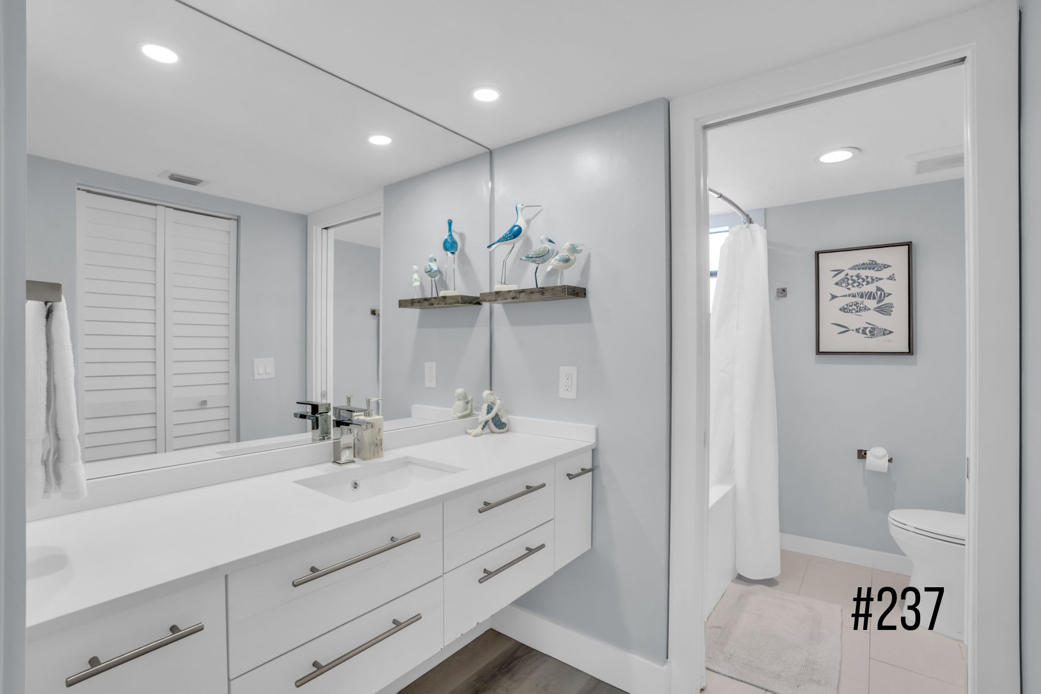 E 234 F 237 Perfect for Group Travel | Photo 36