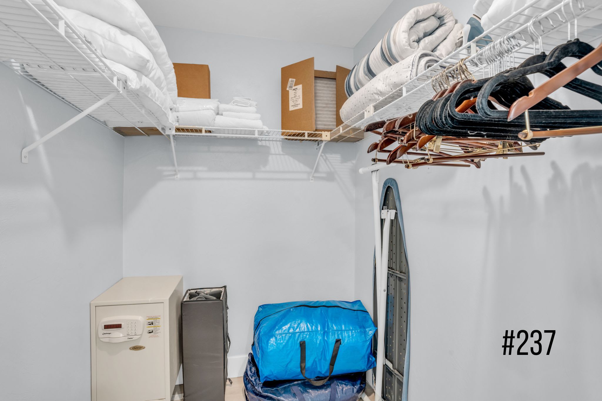 E 234 F 237 Perfect for Group Travel | Photo 35