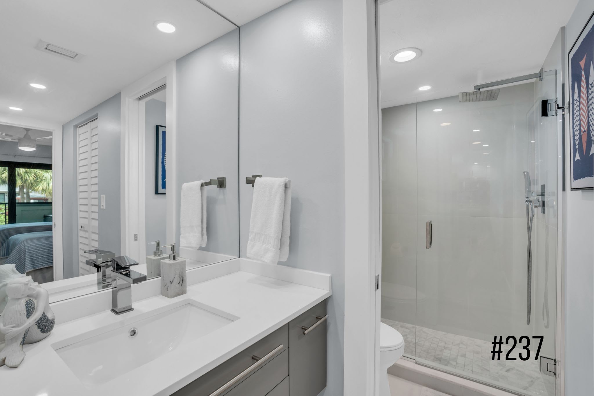 E 234 F 237 Perfect for Group Travel | Photo 44