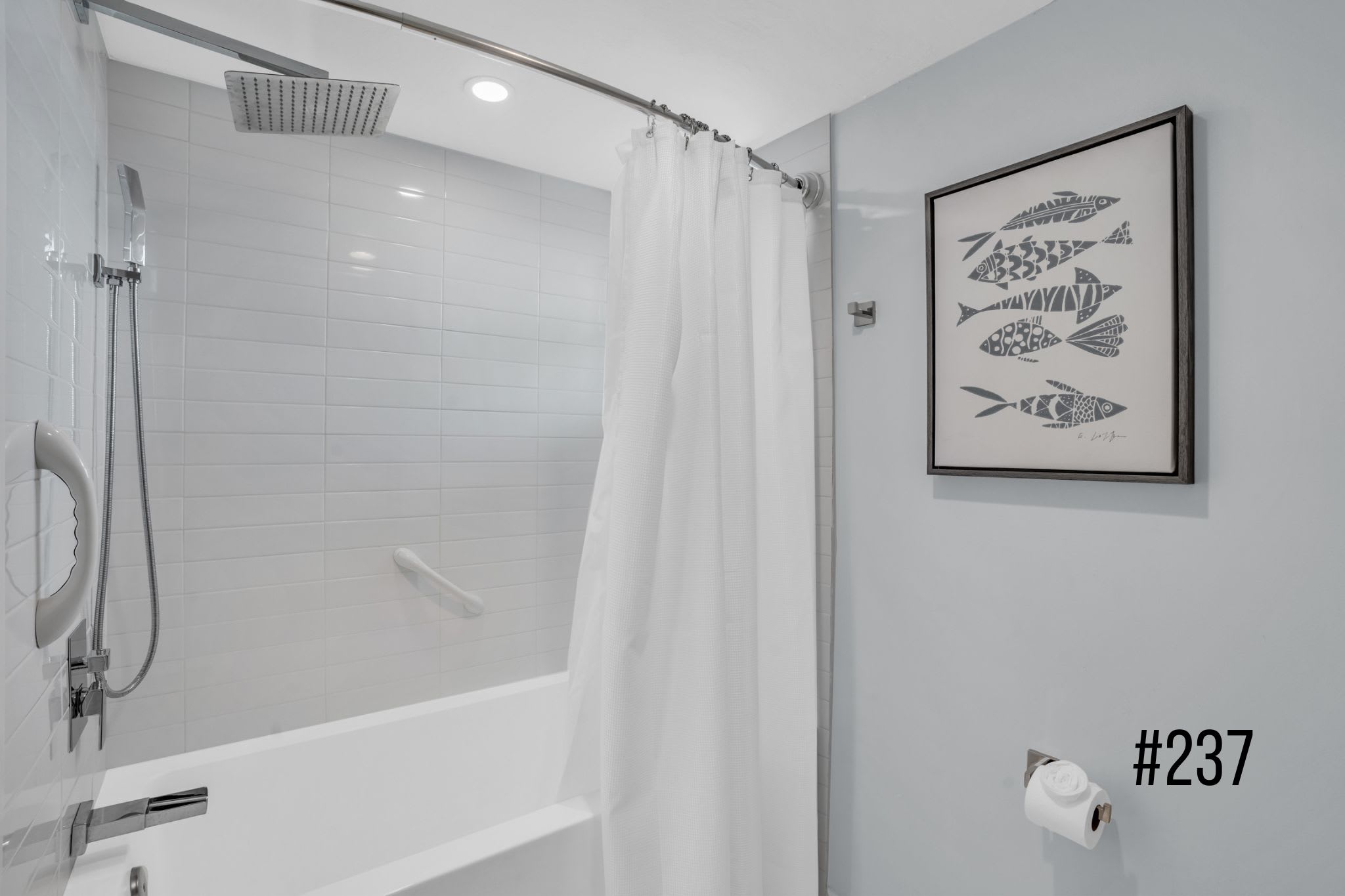 E 234 F 237 Perfect for Group Travel | Photo 37