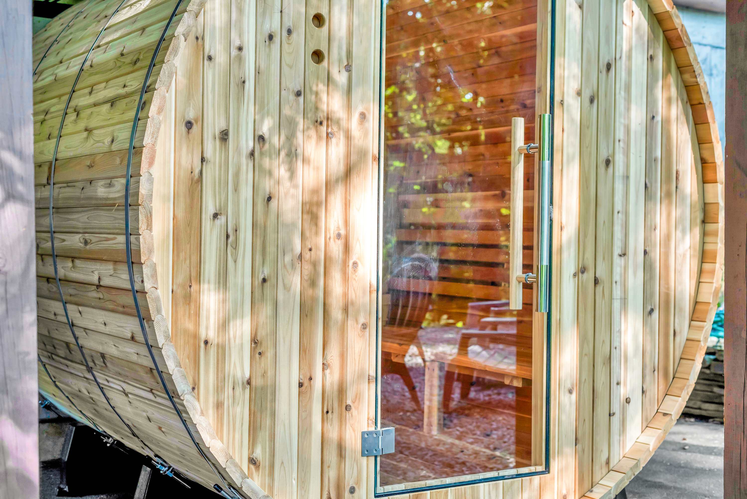 Massive Log Chalet with Hot Tub 3