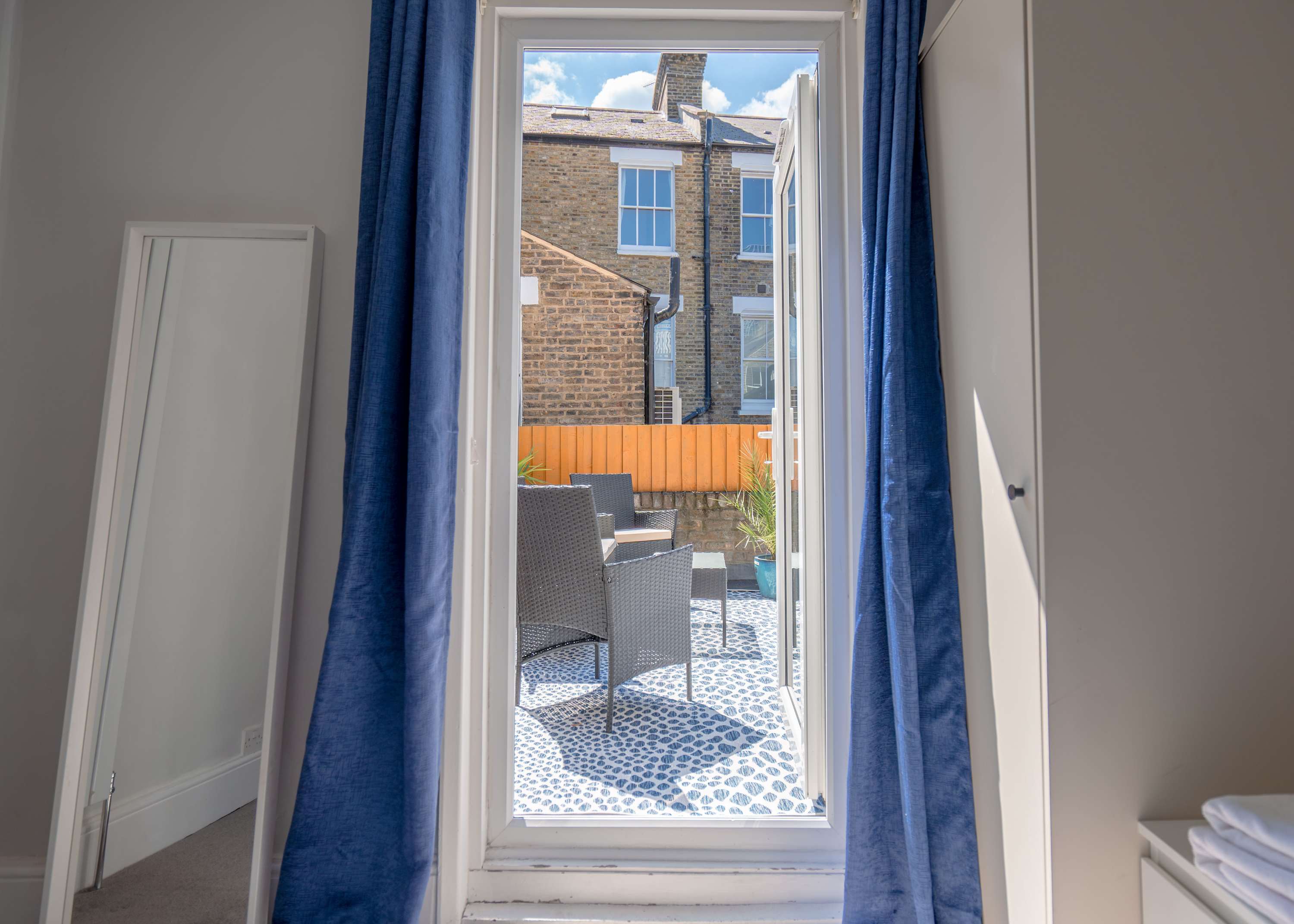 Vauxhall House: 5 Beds, Terrace & Garden - Photo 21