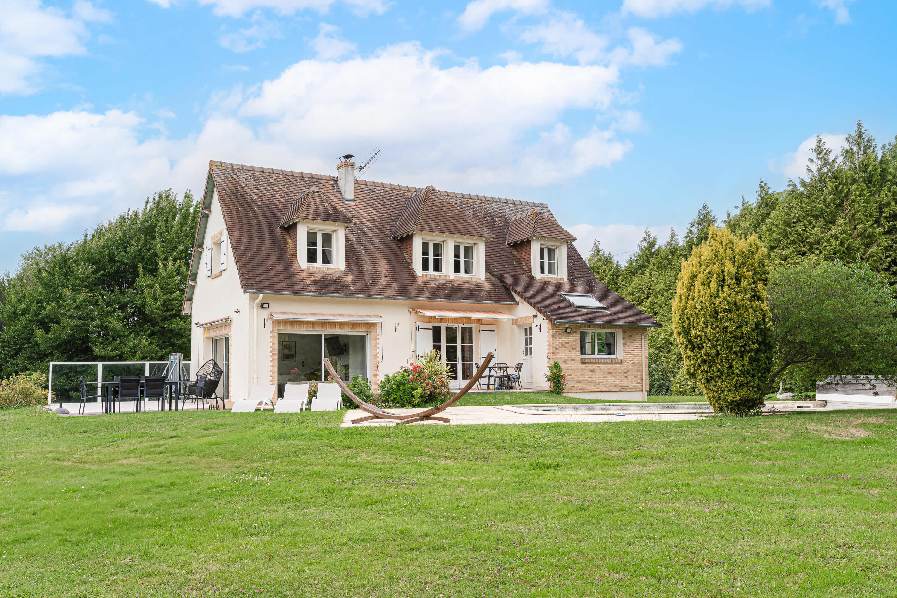 Amazing Villa with Swimming Pool — Englesqueville-en-Auge, Normandie — vacation rental