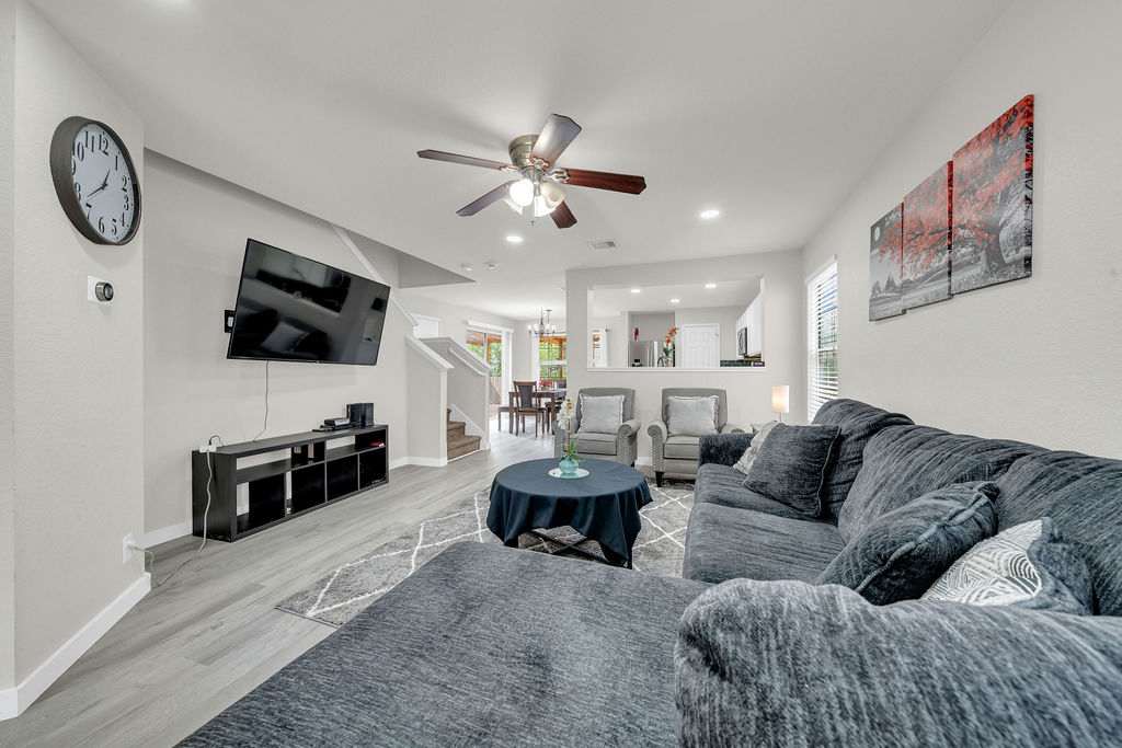 Modern 4BR Oasis, Patio, Game Room, BBQ — San Antonio, TX — vacation rental