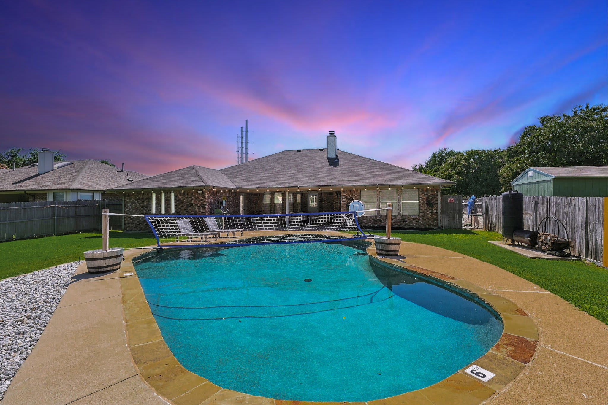 4BD/2BA Bohemian x Southern Getaway w Pool+Cinema — Keller, TX — vacation rental