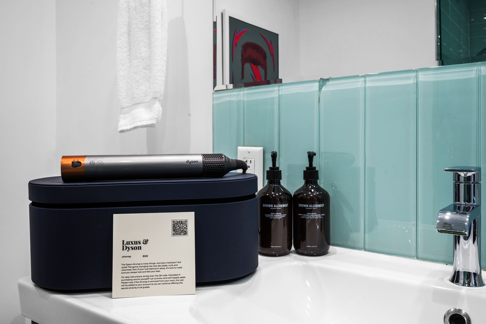 Dyson AirWrap | Nova Mae in Palm Springs, California by Luxus Vacation Properties