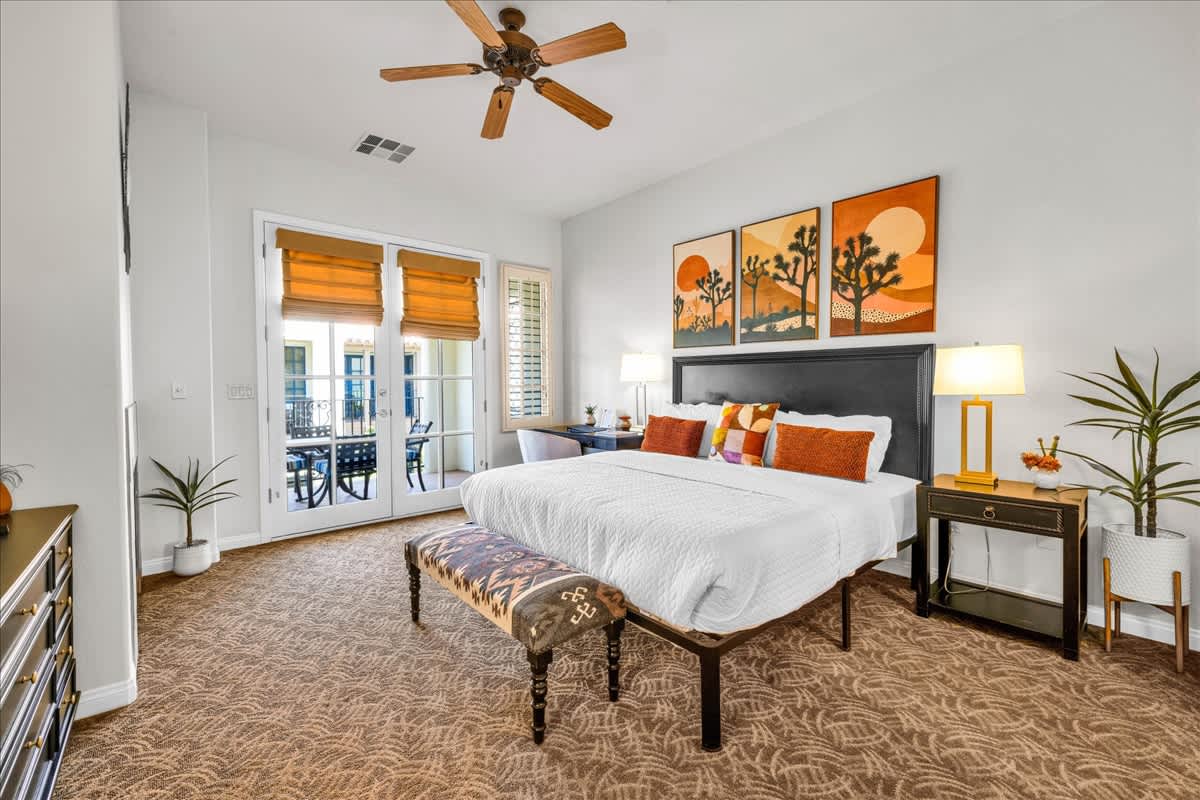 Upstairs Studio with Impeccable Views #B - Photo 2